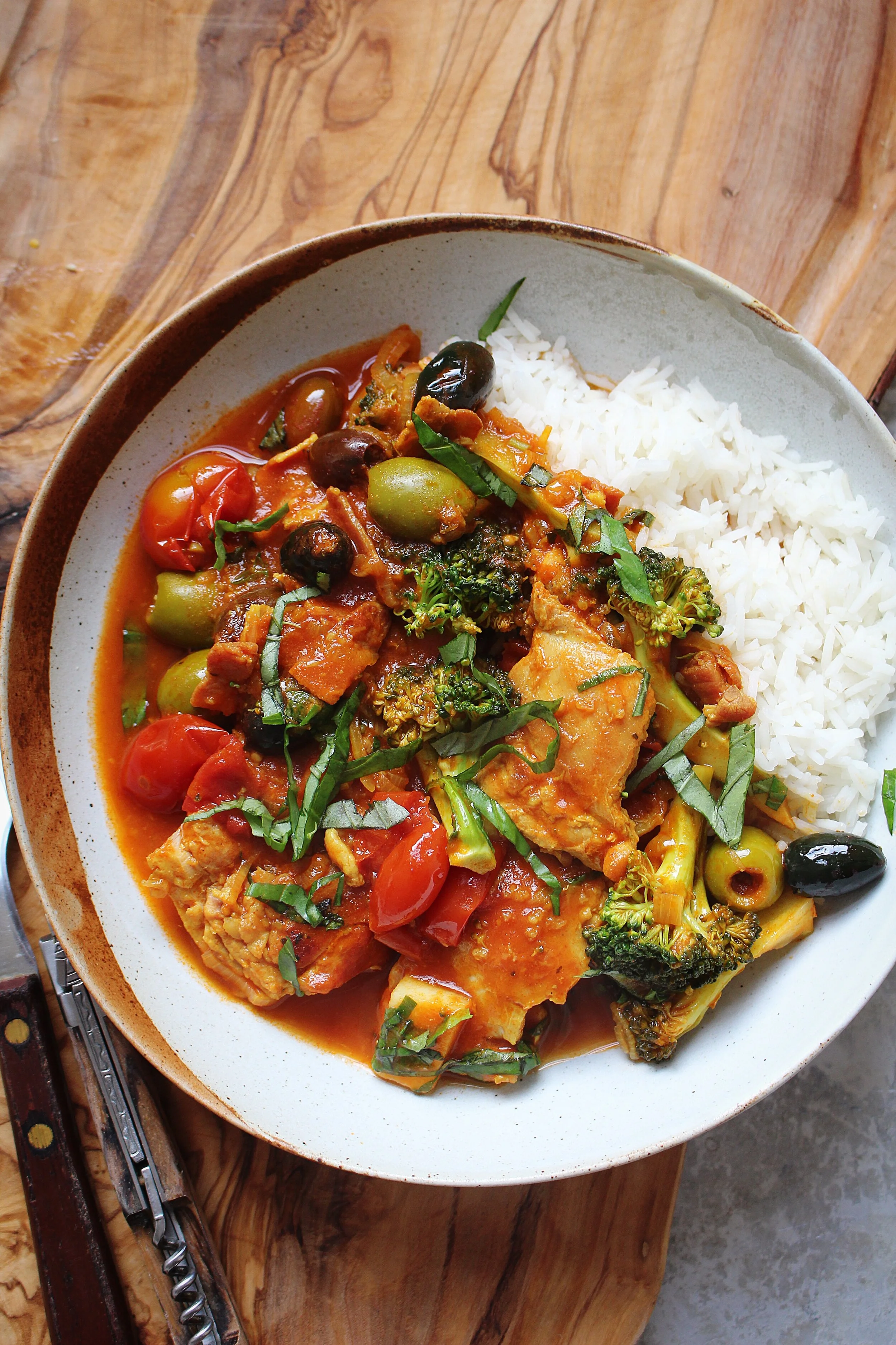 ONE POT MEDITERRANEAN CHICKEN STEW
