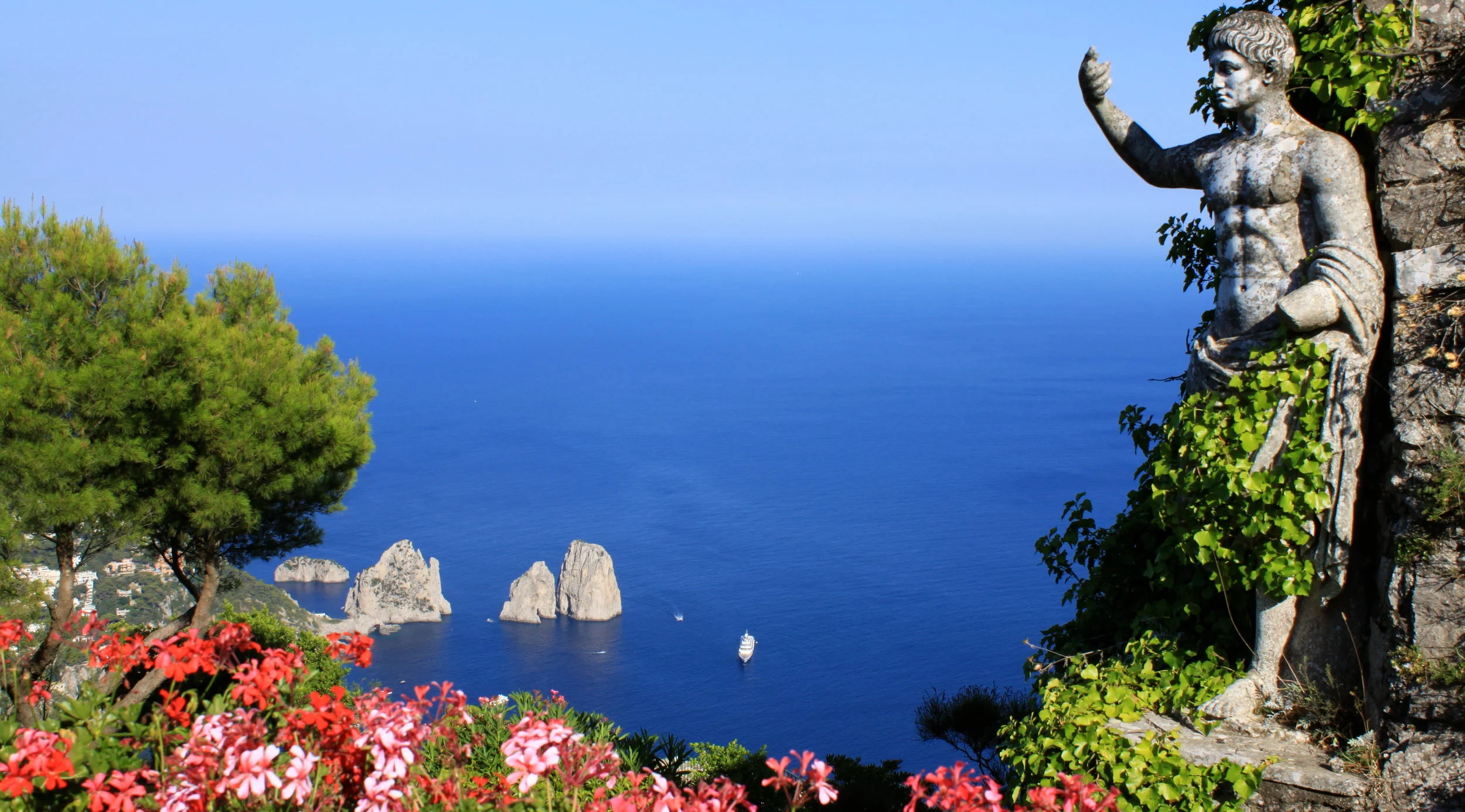 CAPRI – Tra i profumi e le bellezze dell’Isola Blu