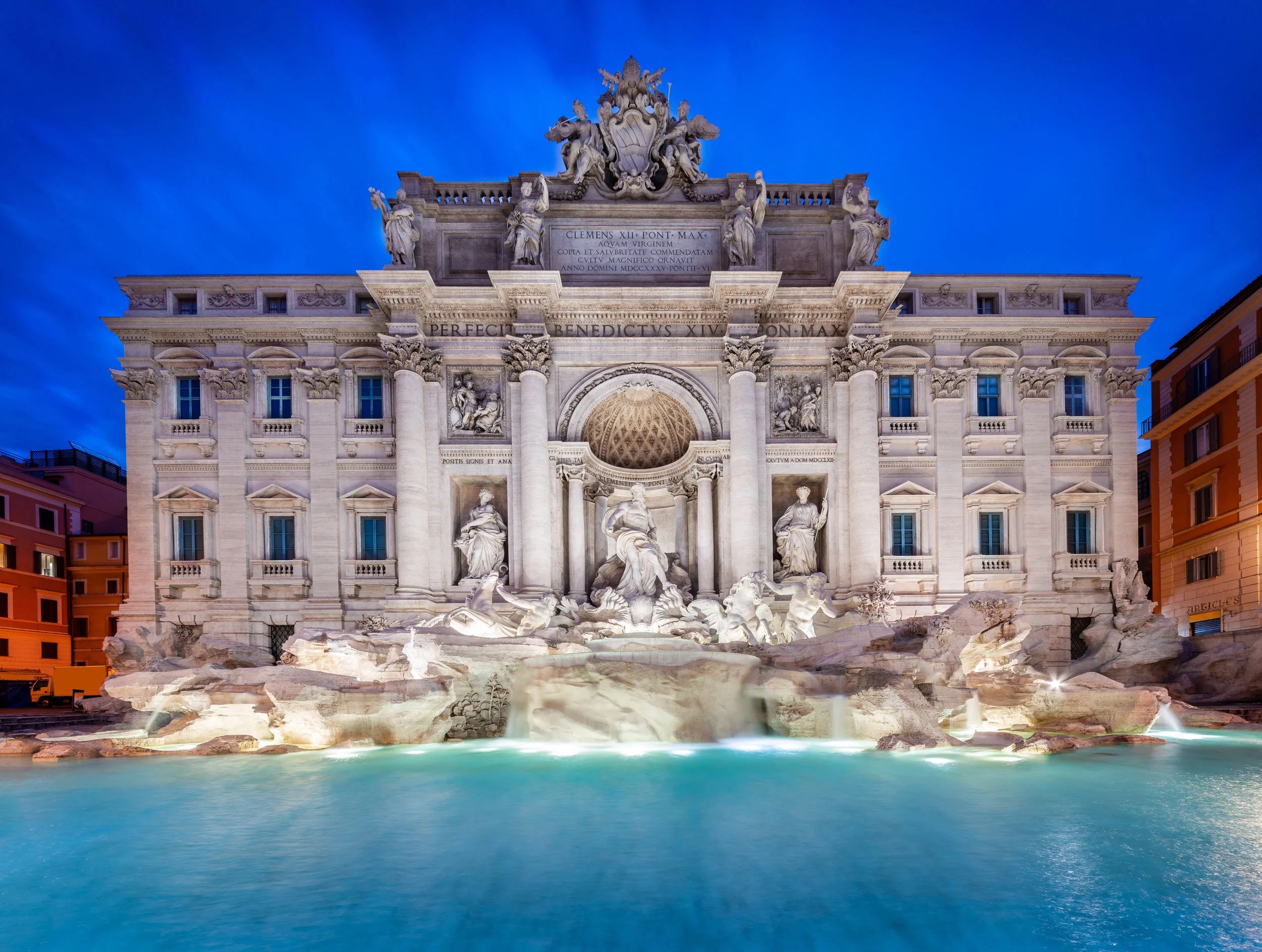 FONTANA DI TREVI – Un simbolo di Roma, tra storia e riti scaramantici