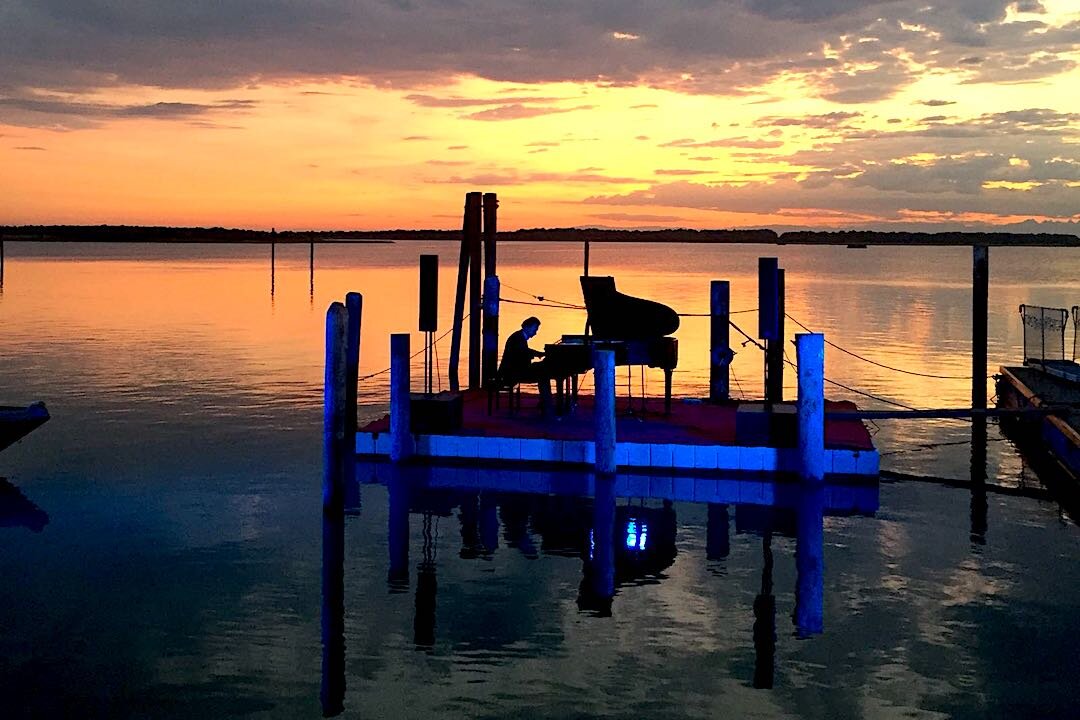 lago_tramonto_paolo_zanarella_paolozanarella_pianista_fuoriposto_fortemovie_musica_piano_classica.jpeg