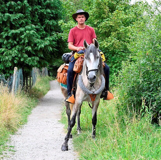 Ancora un contributo d'eccezione, per Ciao Magazine. Gaspard Koenig  filosofo e scrittore francese, fondatore del Think Tank @generationlibre, ha percorso 2500 km a cavallo da Bordeaux a Roma, sulle orme di #Montaigne e alla riscoperta degli autentic