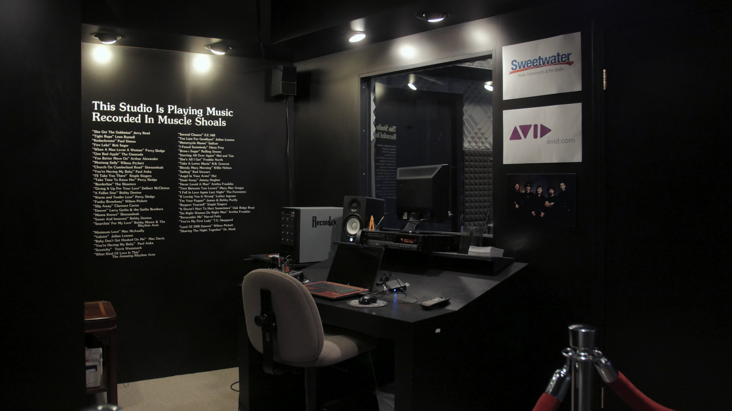 studio09.jpg