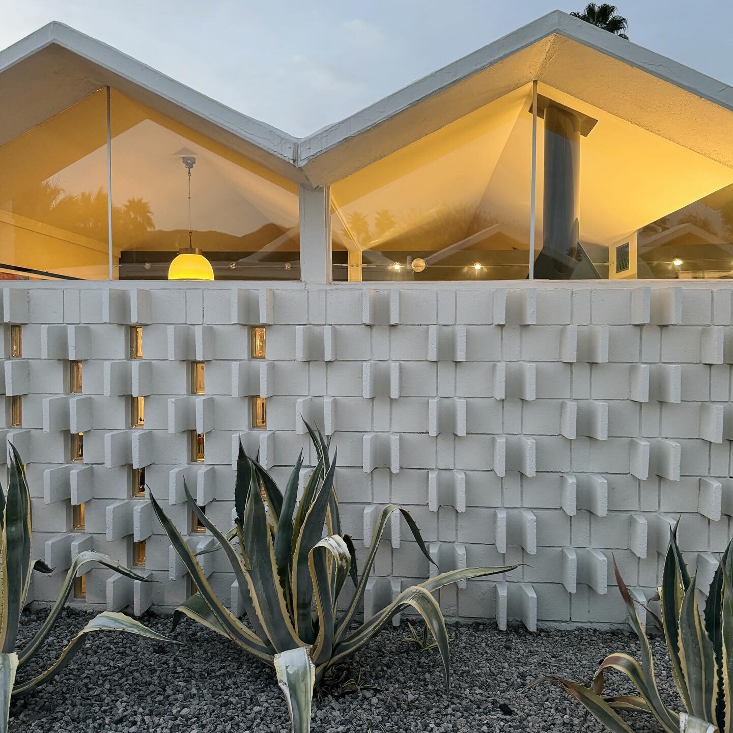 Palm Springs Modernism Week : day two
@modernism_week 
#desertdesigner
#palmsprings
#mcmdesign