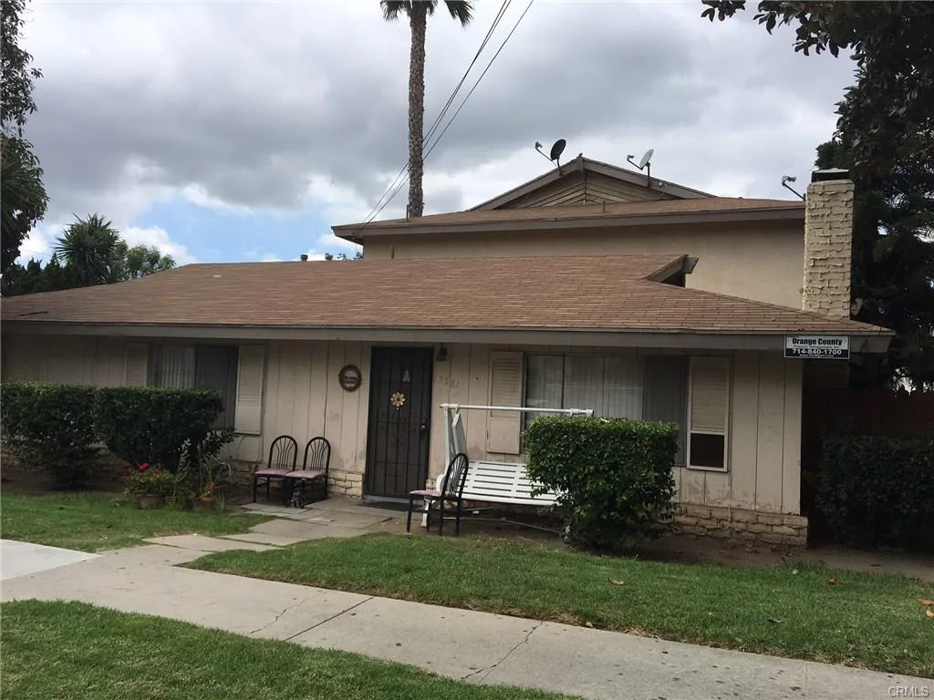15531 Pasadena Ave, Tustin $1,200,000 4 Units | $298,750/unit | $70,500 GSI | 4,243 SqFt | Built in 1964 | $282.82/sqft