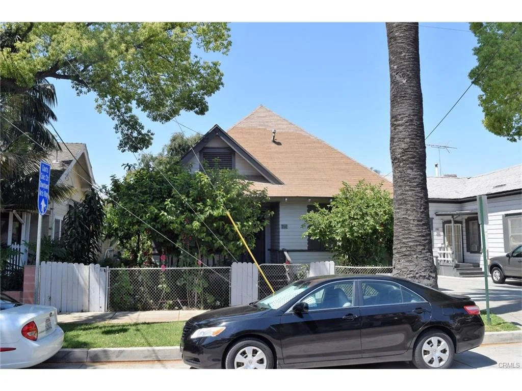 623 and 625 E. Santa Ana Blvd, Santa Ana $1,100,000 7 Units | $157,140/unit | $85,200 GSI | 4,106 sqft | Built 1922 | $273.90/sqft