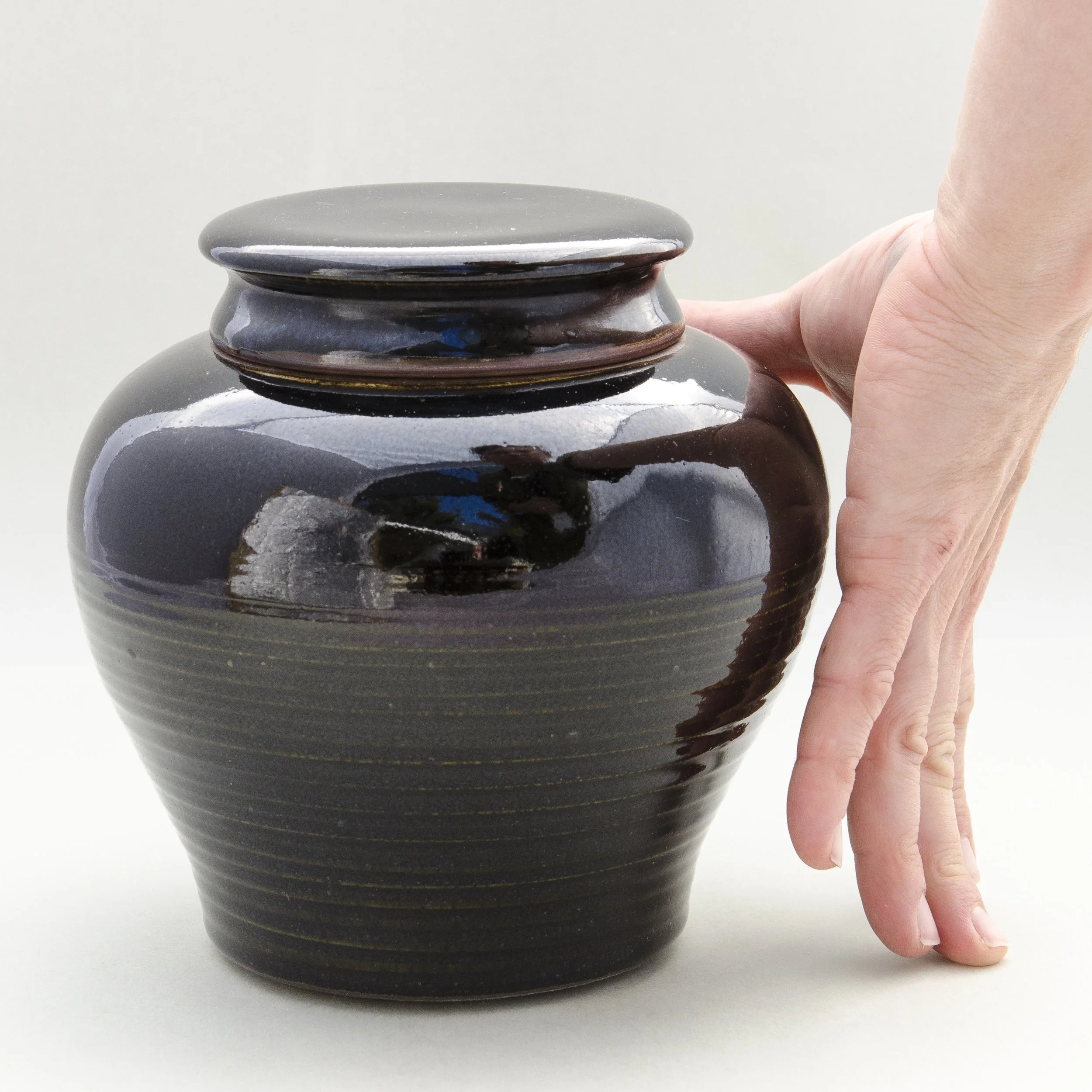 Urn | 45kg or 100lb pre-cremation | Leighton