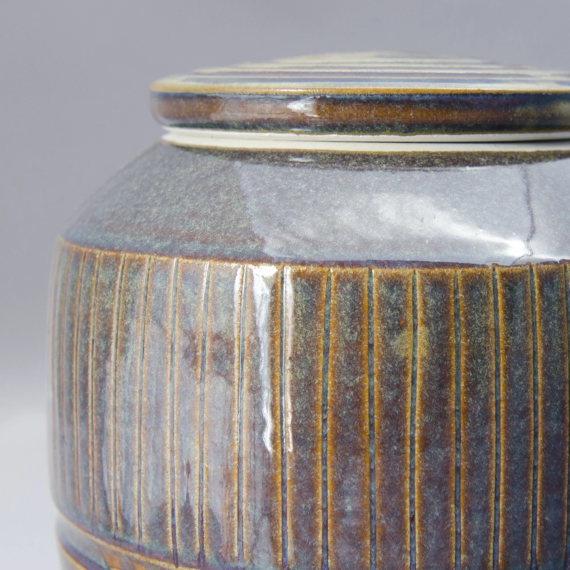 ceramic-urn-handmade_18.jpg