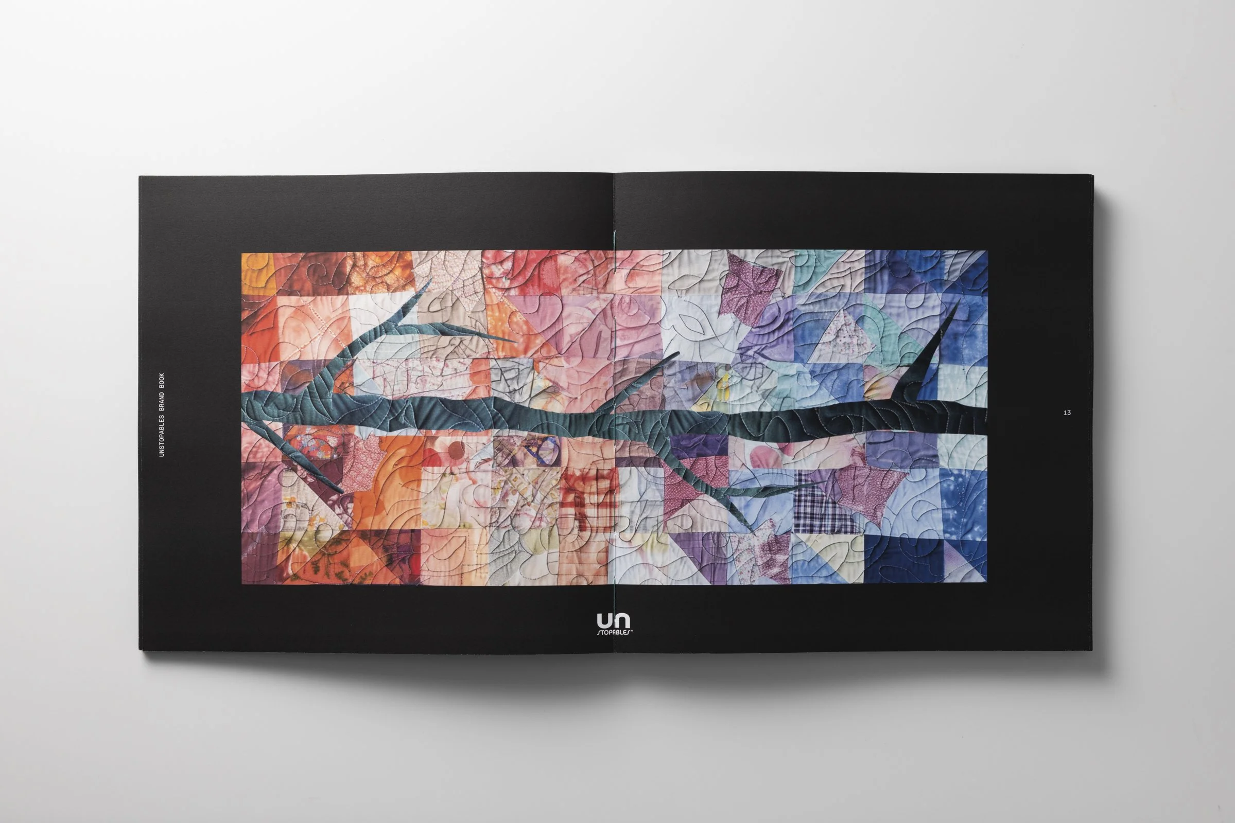 UNSTOPABLES-BRAND-BOOK-11-LOW.JPG