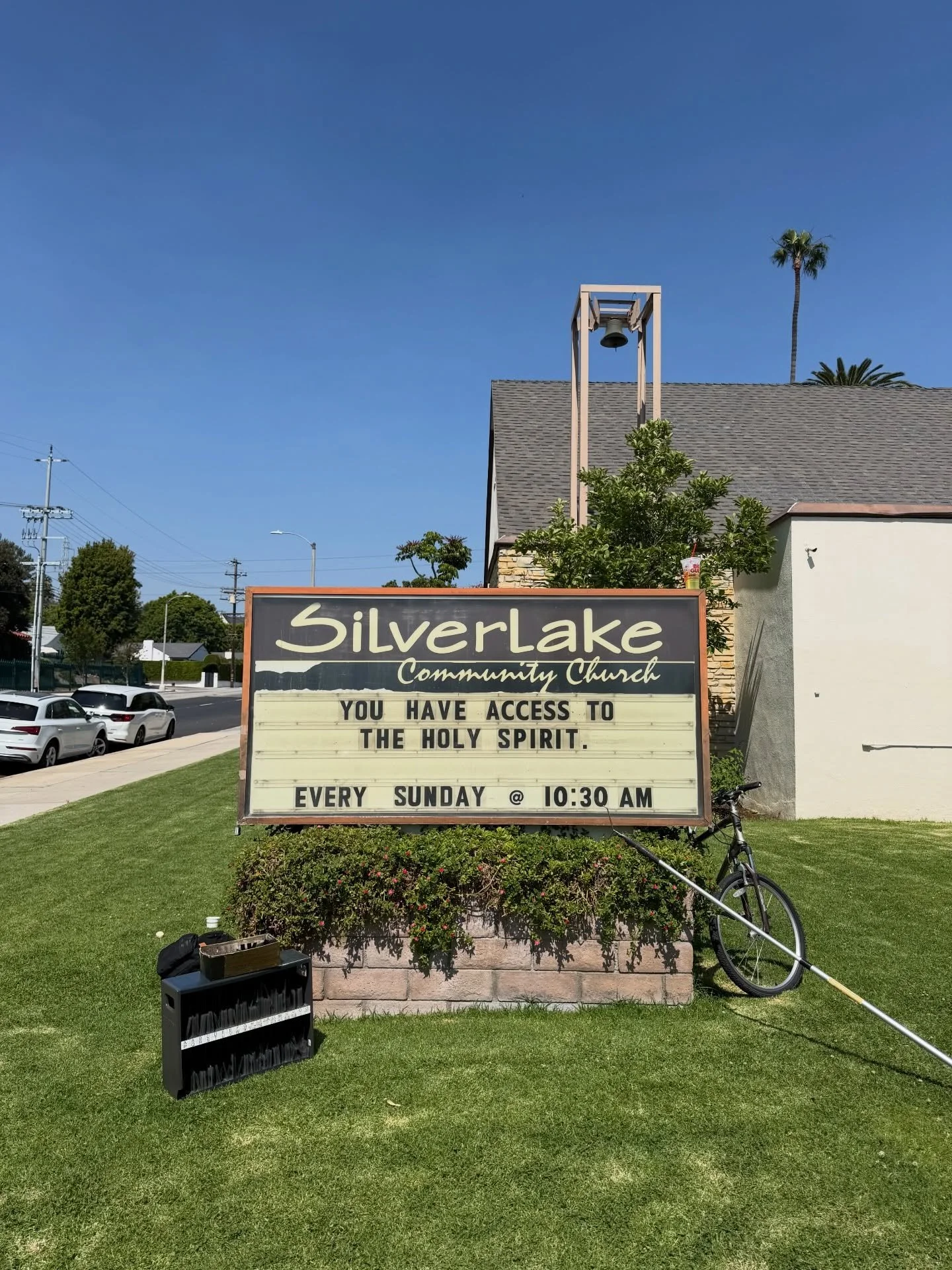 Want to learn more about the Holy Spirit? Our new series starts this Sunday! See you at 10:30 am in the sanctuary or online via our YouTube stream ⛪️ 

The Spirit is calling, will you pick up?