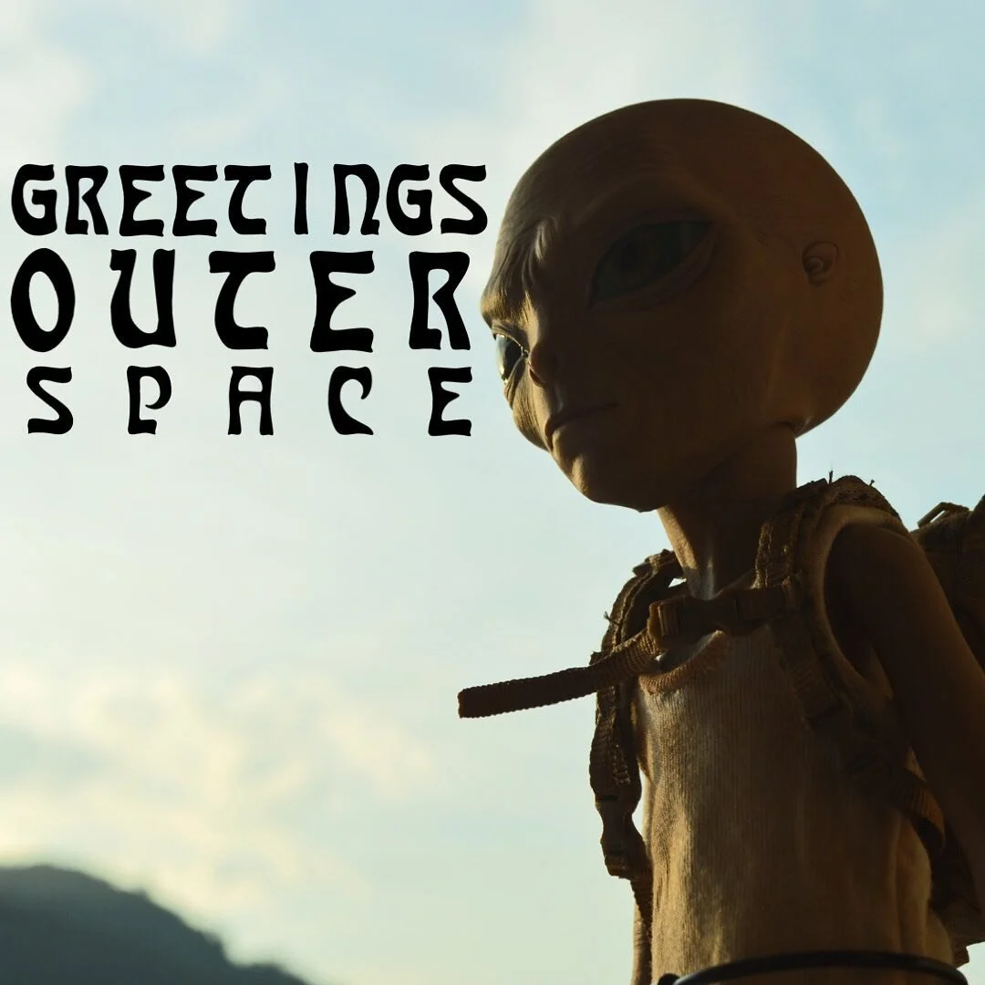 We come in peace ✌🏼#WelcomingCommittee #GreetingsOuterSpace