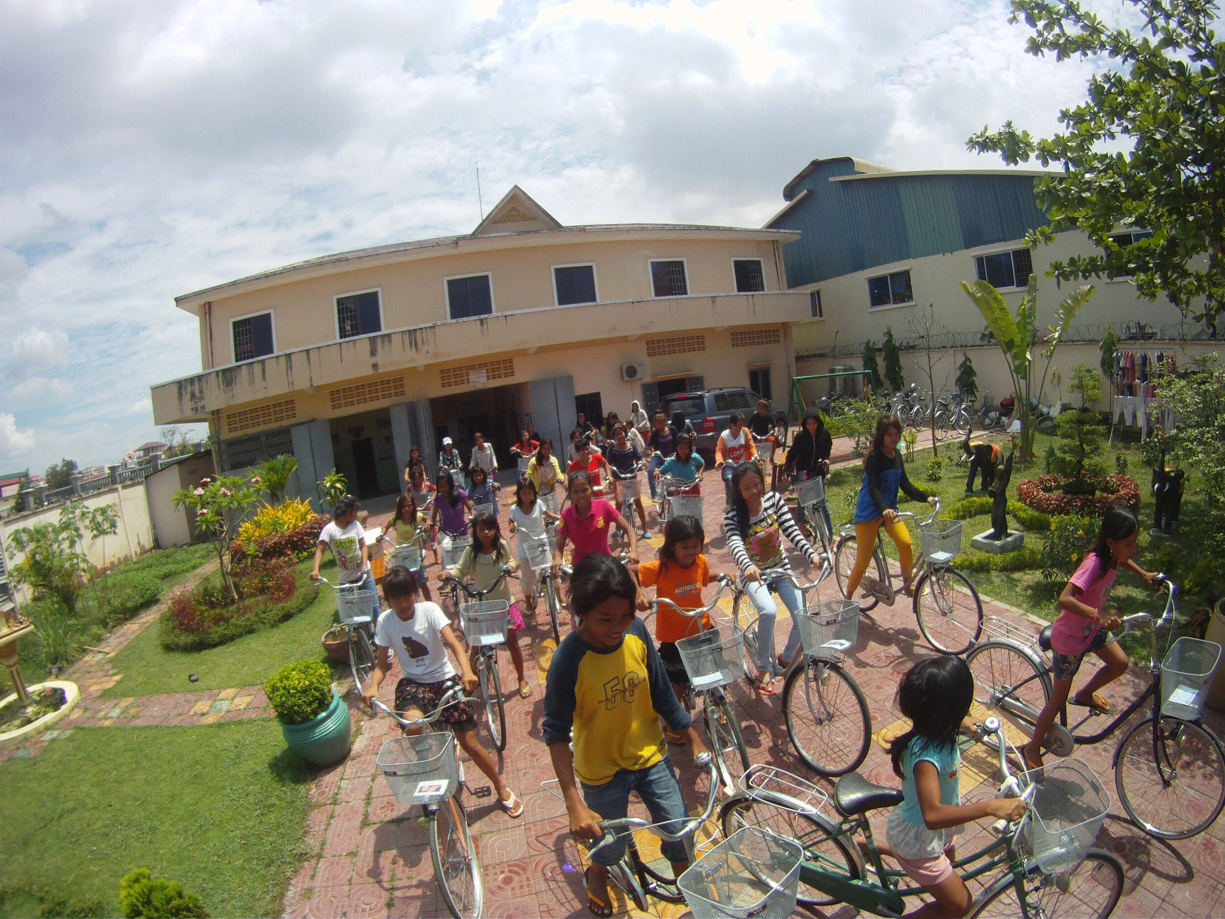 group_bike.jpg