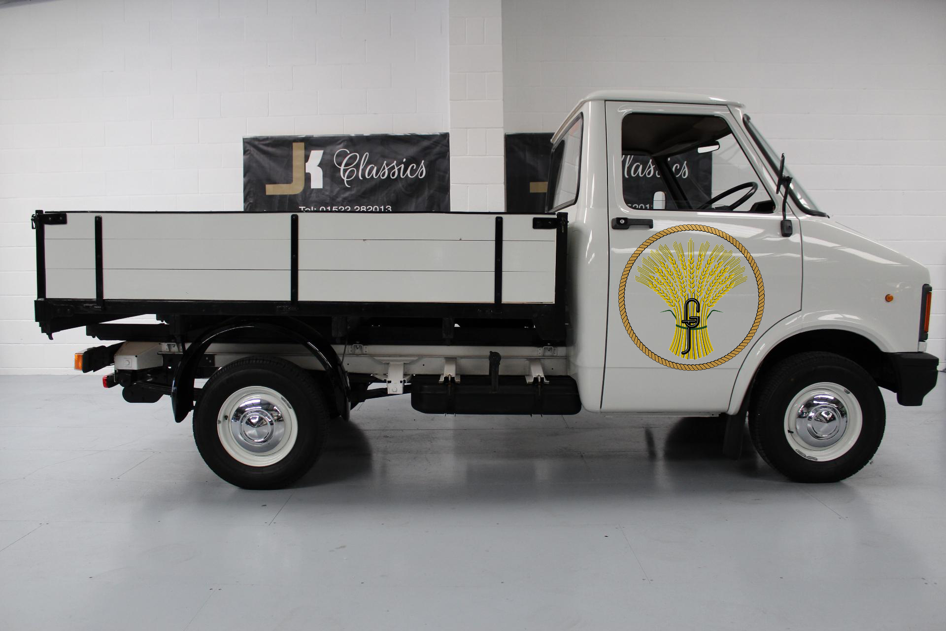 bedford lorry side.png
