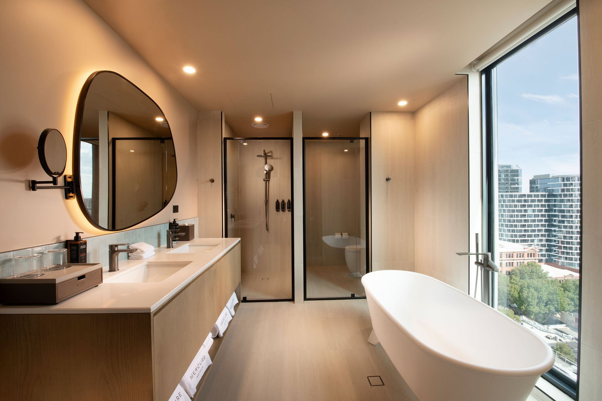 SuperiorSuite_Bathroom.jpg