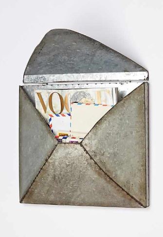 welded letter holder