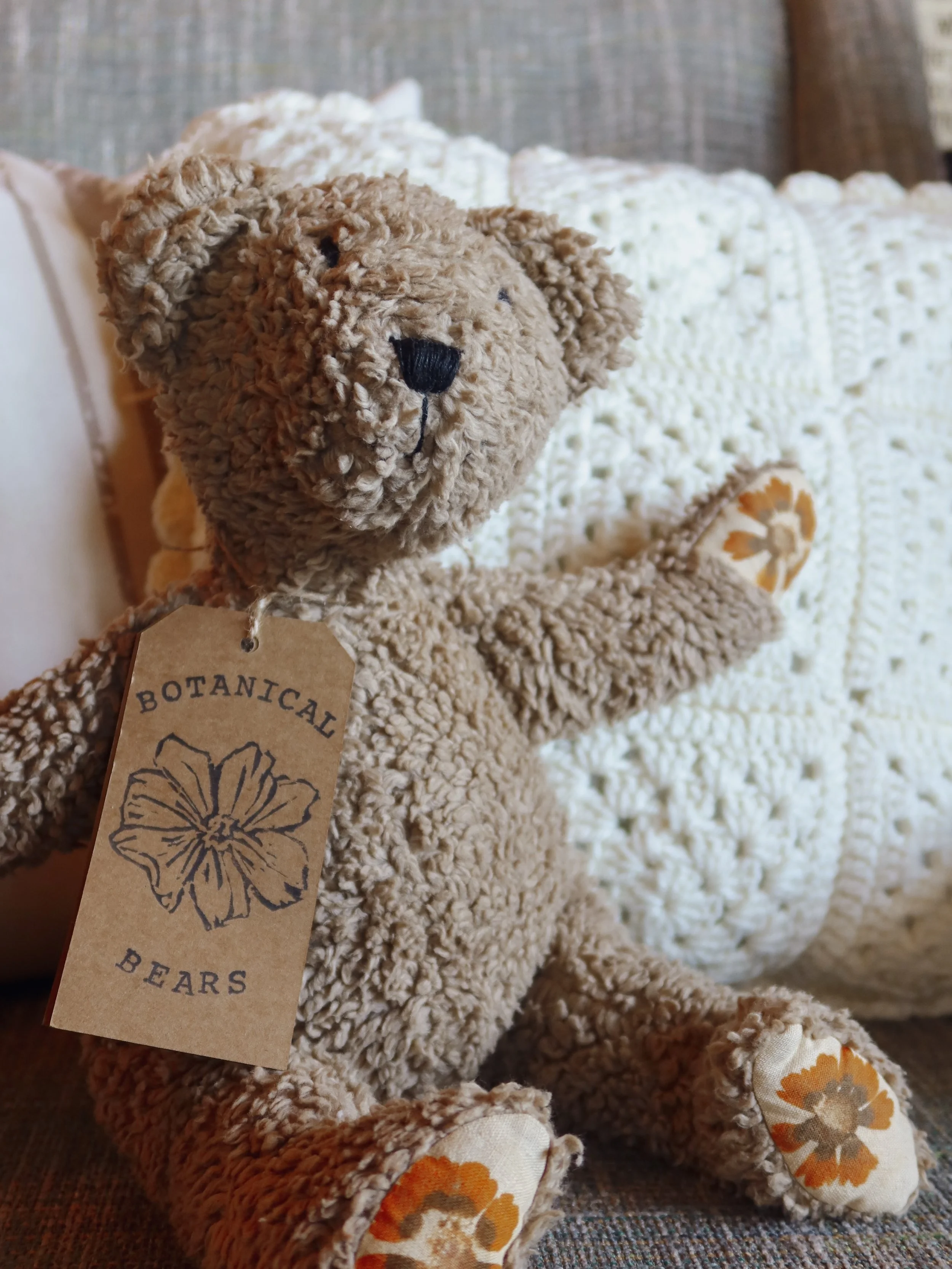 🔔 New maker at M37! 🔔

@black_diamond_botanics creates heirloom teddy bears handmade with 100% natural organic materials. 

These bears are thoughtfully handmade with organic, natural, and carefully sourced materials. Each bear is hand sewn and nat