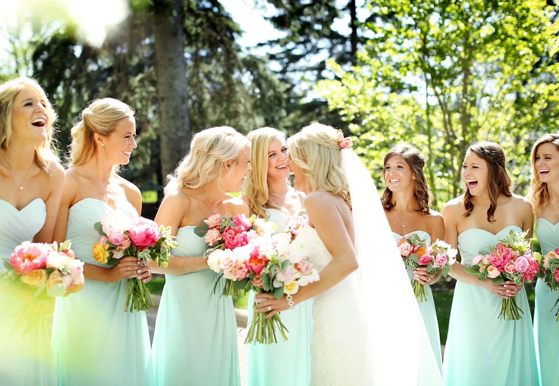 09-Minneapolis-Minnesota-Wedding-Photography-by-Vick-Photography-at-Minikahda-Country-Club-Bridesmaids-Sarah-&-Chad.jpg