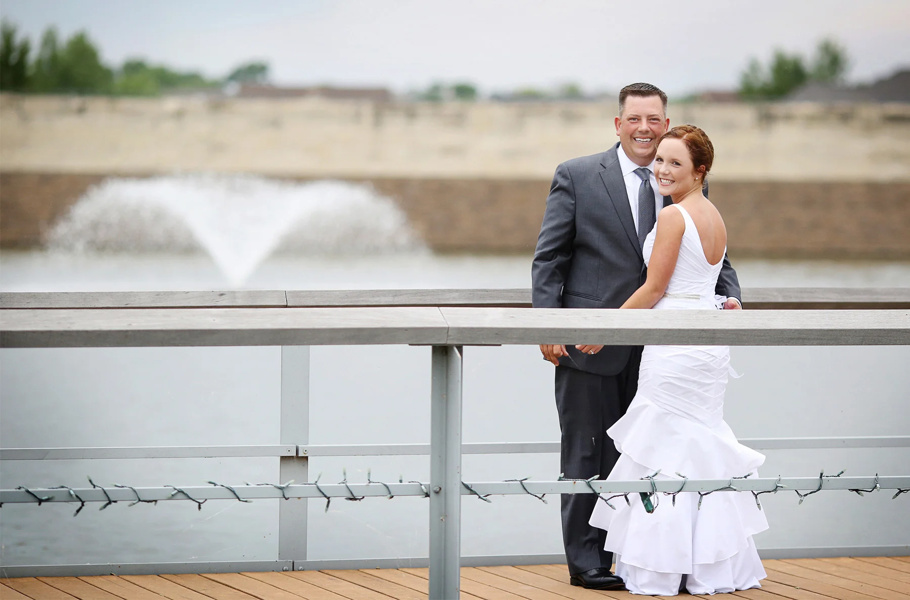 06-Des-Moines-Iowa-Wedding-Photography-by-Vick-Photography-Farm-Wedding-First-Look-Lindsay-&-Chad.jpg