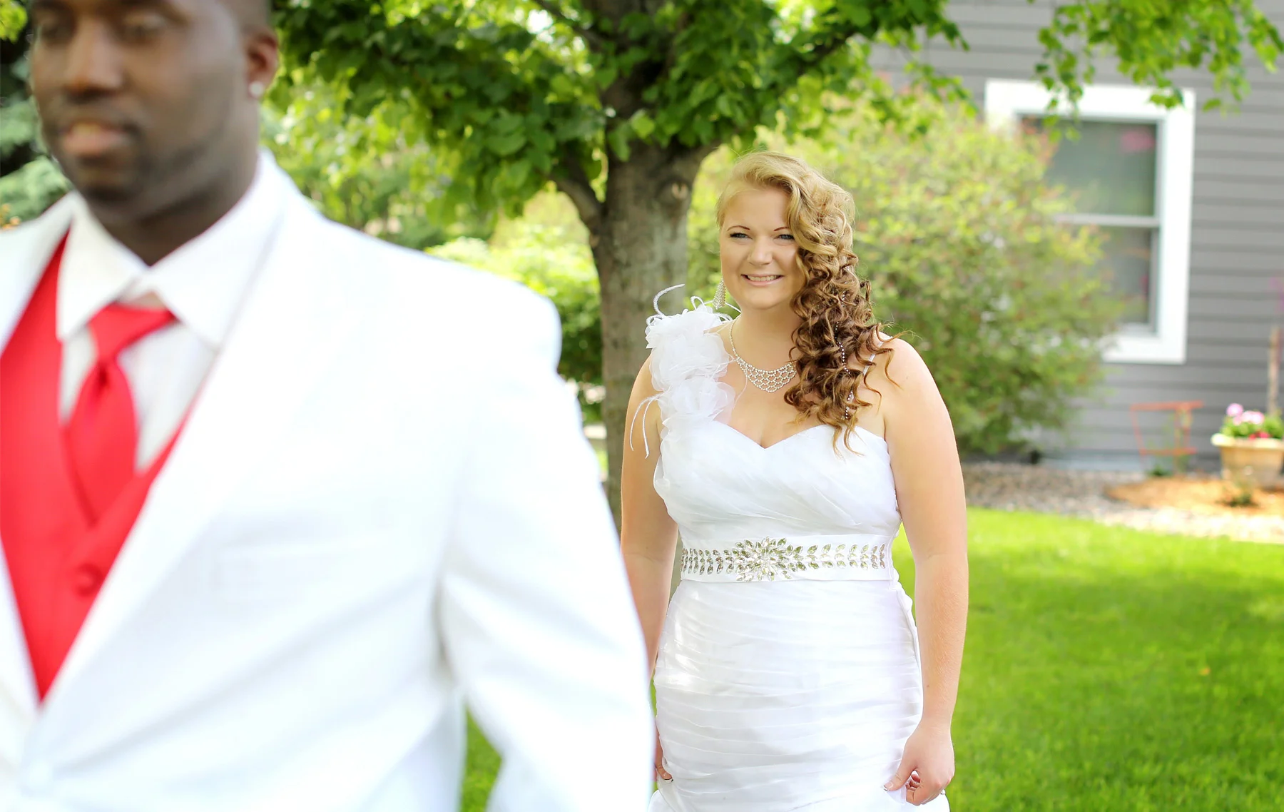02-Minneapolis-Minnesota-Wedding-Photography-by-Vick-Photography-at-Plymouth-Creek-Center-First-Look-Emily-&-Lonnie.jpg