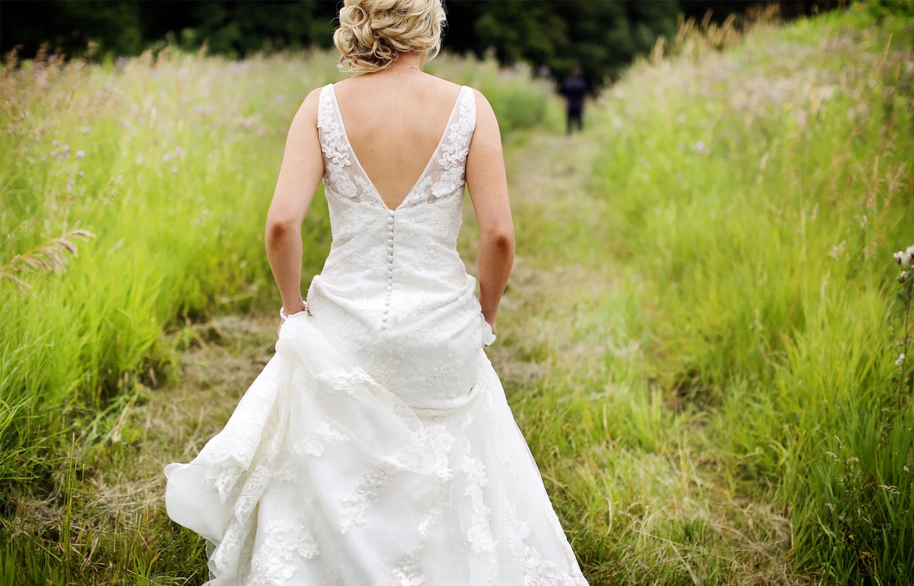 03-Minneapols-Minnesota-Wedding-Photography-by-Vick-Photography-Westwood-Church-Minnetonka-First-Look-Gretchen-&-Peter.jpg