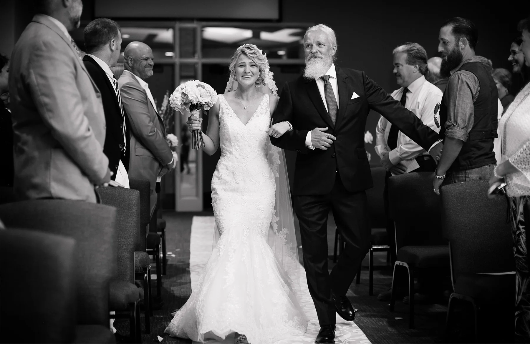 10-Minneapols-Minnesota-Wedding-Photography-by-Vick-Photography-Westwood-Church-Minnetonka-Ceremony-Gretchen-&-Peter.jpg