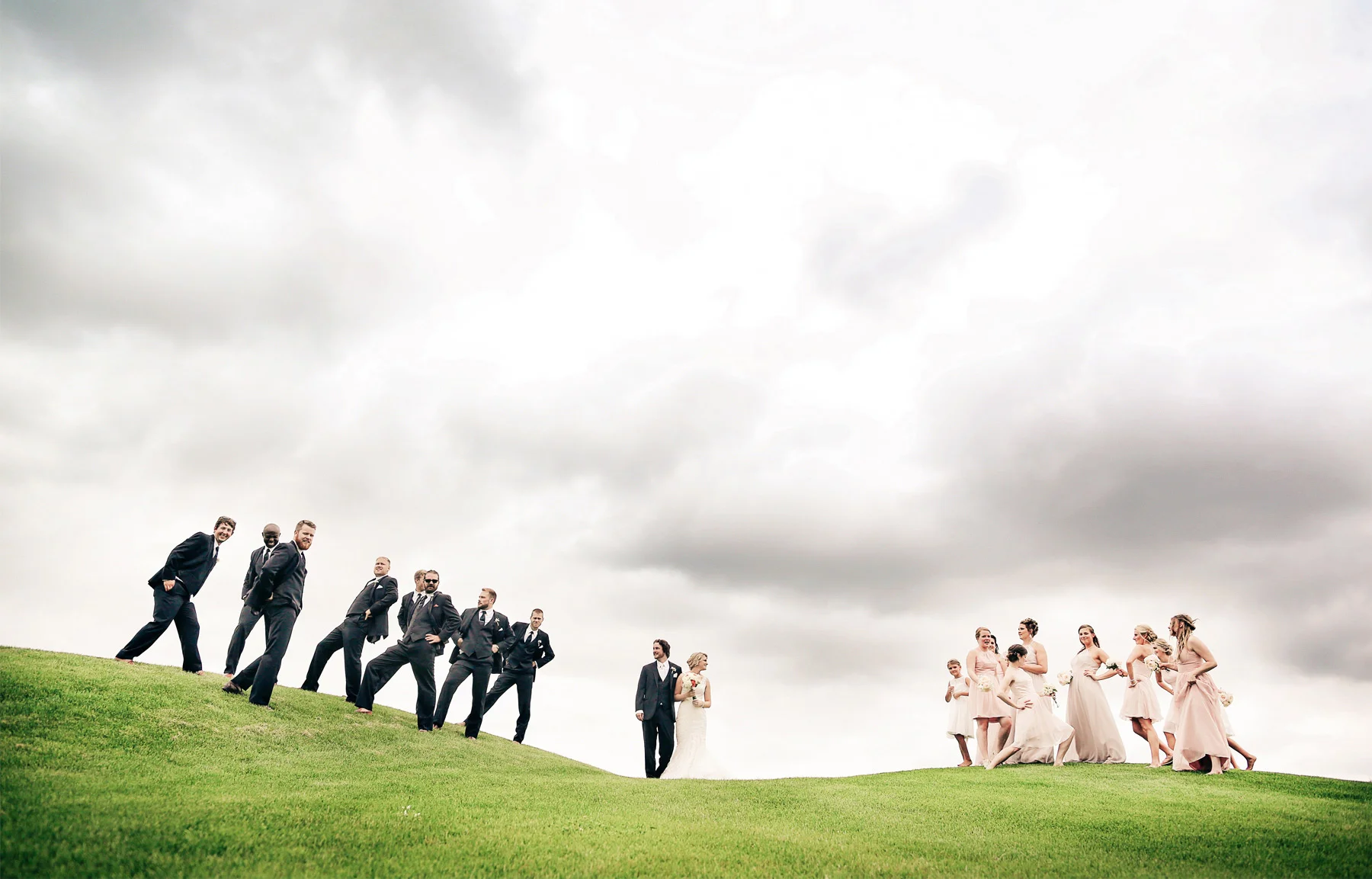 15-Minneapols-Minnesota-Wedding-Photography-by-Vick-Photography--Wedding-Party-Group-Gretchen-&-Peter.jpg