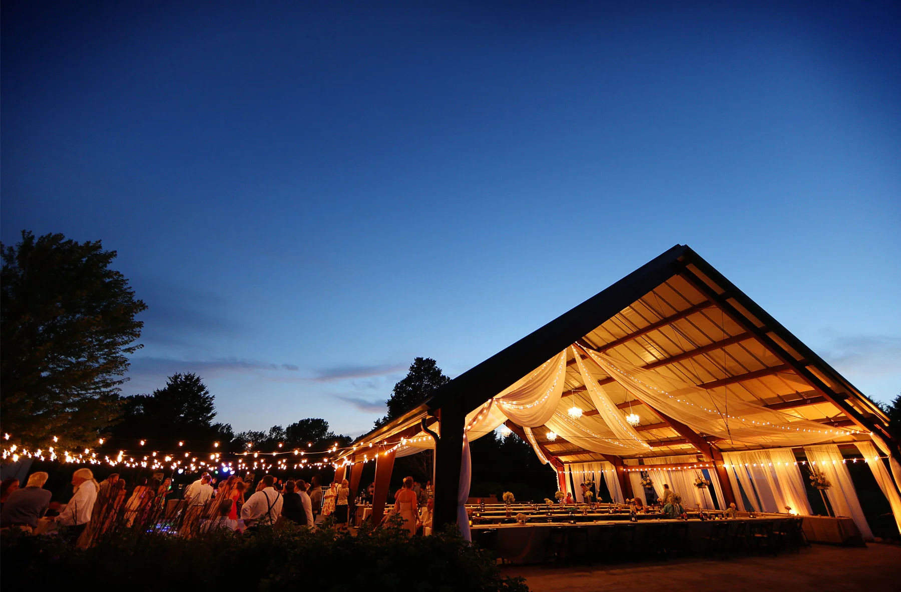 22-Minneapols-Minnesota-Wedding-Photography-by-Vick-Photography--Bluff-Creek-Golf-Club-Reception-Gretchen-&-Peter.jpg