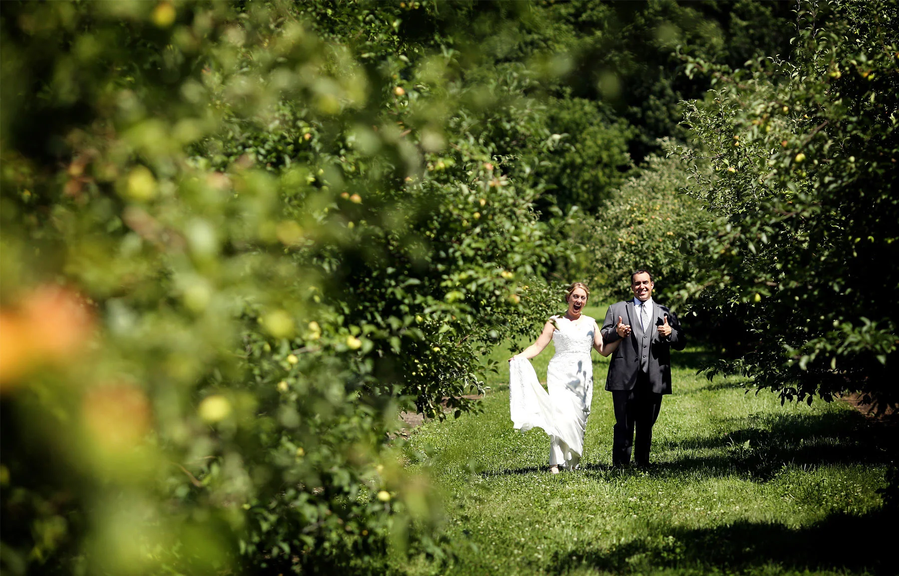 02-Minneapolis-Minnesota-Wedding-Photography-by-Vick-Photography-Minnesota-Harvest-Apple-Orchard-First-Look-Emilie-&-Giovanni.jpg