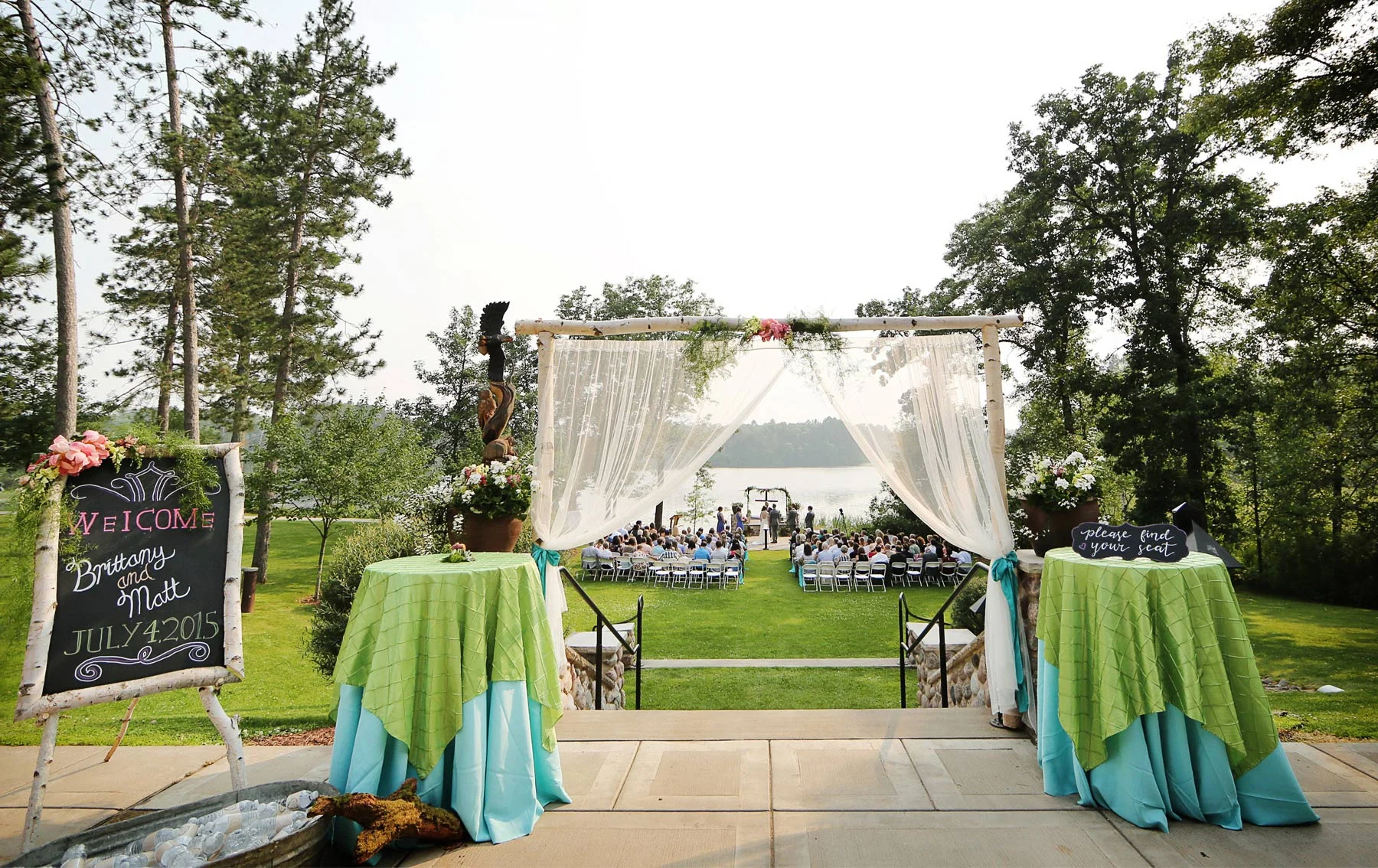 11-Wisconsin-Wedding-Photography-by-Vick-Photography-Destination-Wedding-Midwest-Trego-Lake-Ceremony-Outdoor-Brittany-&-Matthew.jpg