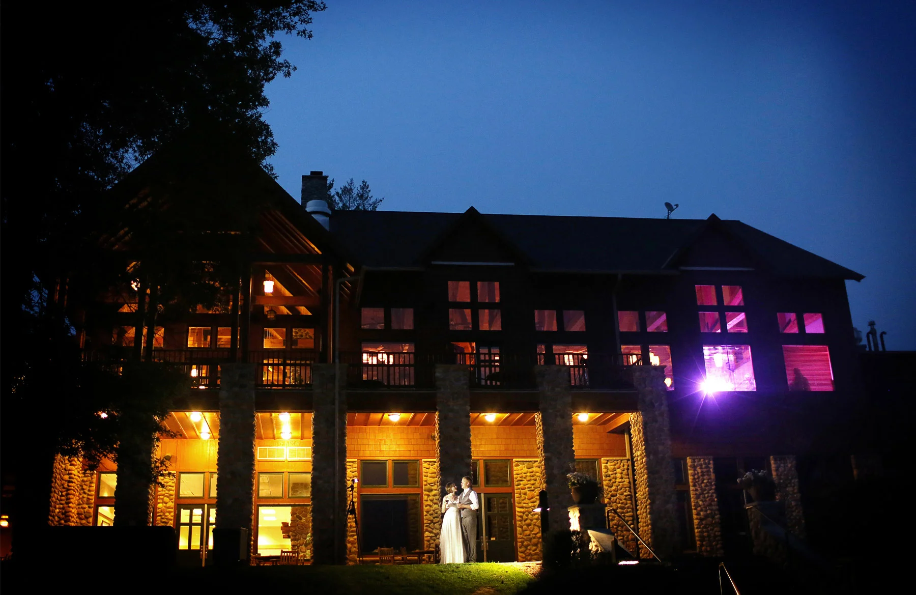 19-Wisconsin-Wedding-Photography-by-Vick-Photography-Destination-Wedding-Midwest-Trego-Resort-Brittany-&-Matthew.jpg