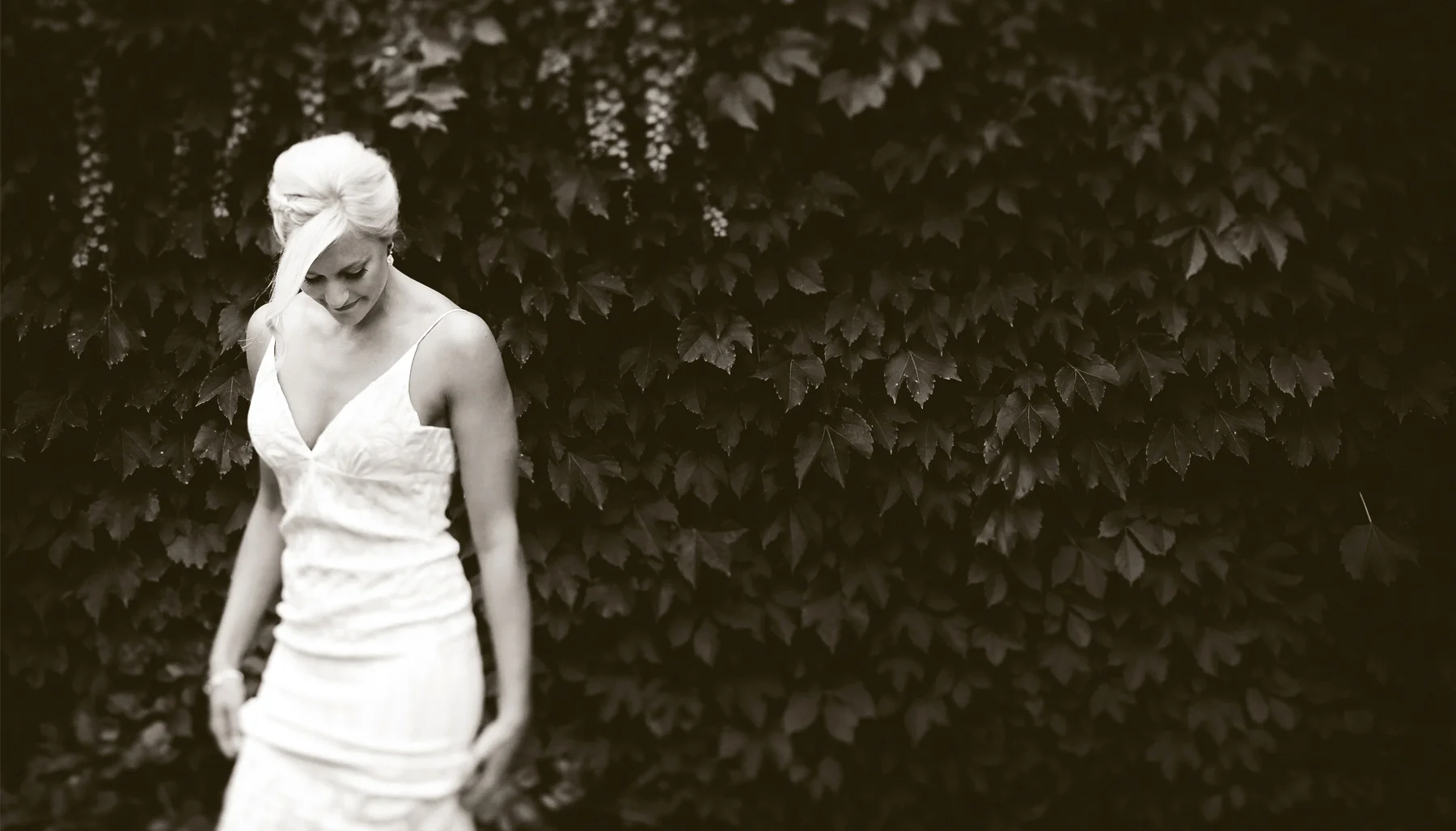 01-Stillwater-Minnesota-Wedding-Photography-by-Vick-Photography-Camrose-Hill-Outdoor-Woods-Rustic-Bride-Tina-&-Eric.jpg
