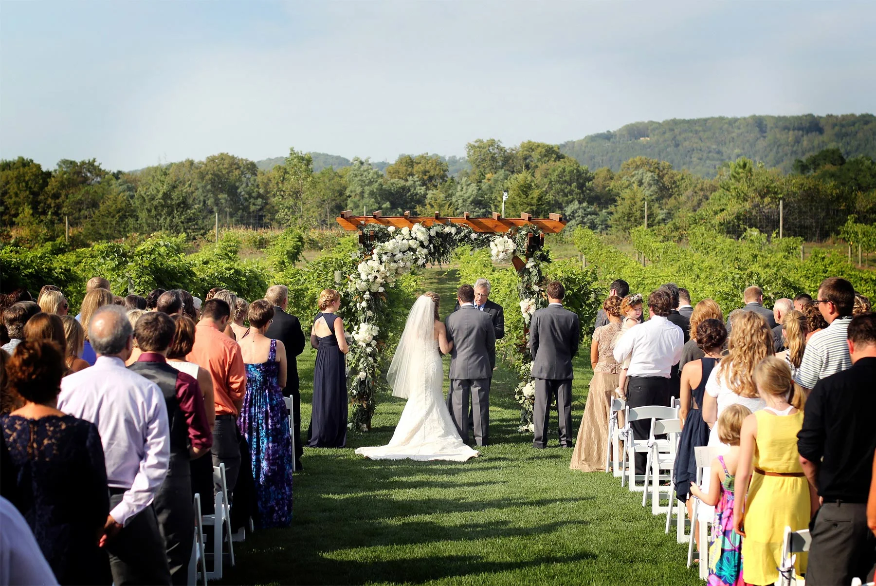07-Lake-Pepin-Wisconsin-Wedding-Photography-by-Vick-Photography-Villa-Bellezza-Vineyard-Winery-Outdoor-Ceremony-Emily-&-Sam.jpg