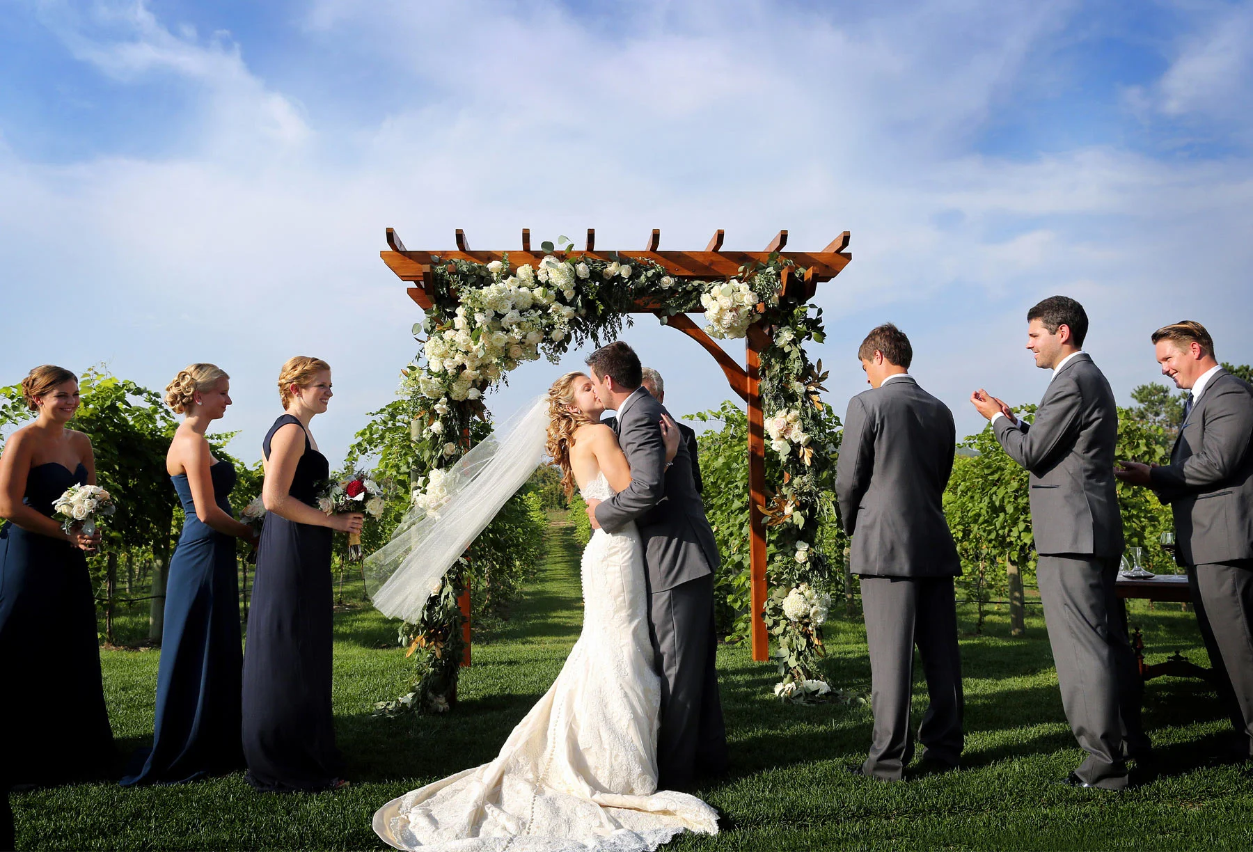 09-Lake-Pepin-Wisconsin-Wedding-Photography-by-Vick-Photography-Villa-Bellezza-Vineyard-Winery-Outdoor-Ceremony-Emily-&-Sam.jpg