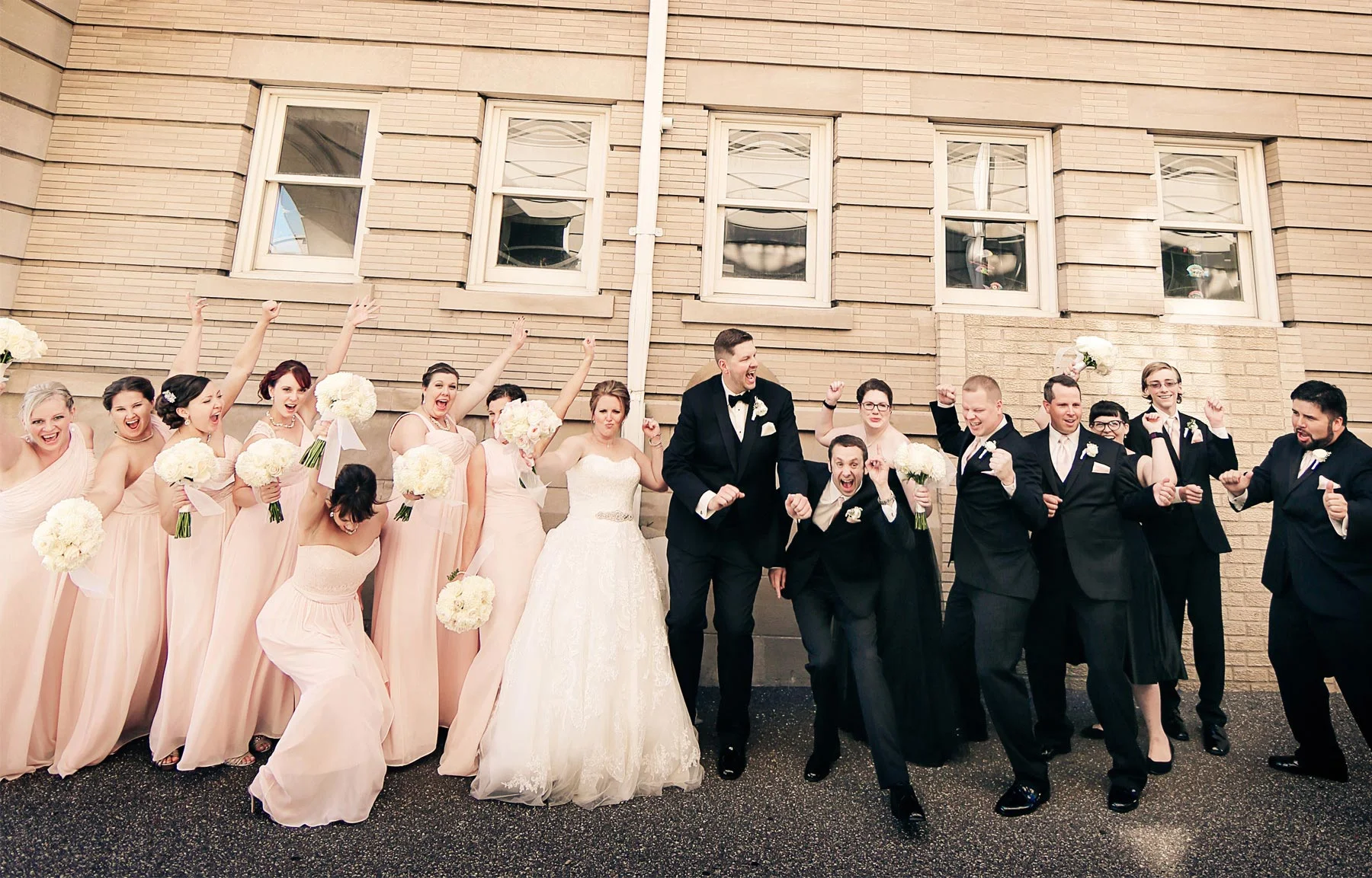 09-Minneapolis-Minnesota-Wedding-Photography-by-Vick-Photography-Semple-Mansion-Wedding-Party-Groups-Caitlin-&-Derrick.jpg