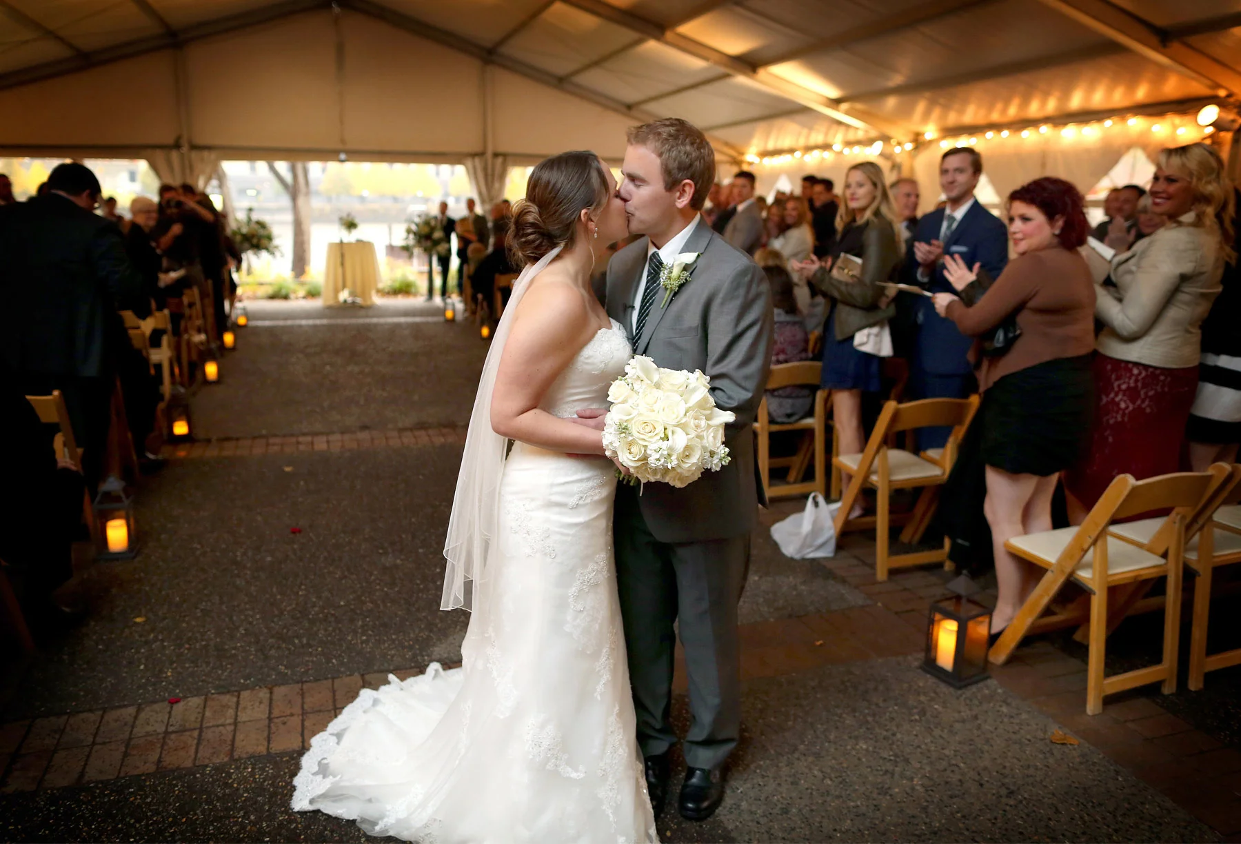 08-Minneapolis-Minnesota-Wedding-Photography-Downtown-Rain-Nicollet-Island-Pavilion-Outdoor-Ceremony-Kalley-and-Ben.jpg