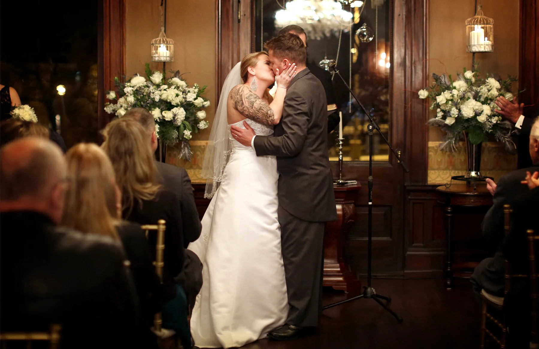 10-Minneapolis-Minnesota-Wedding-Photography-by-Vick-Photography-Semple-Mansion-Ceremony-Ariel-and-Jared.jpg