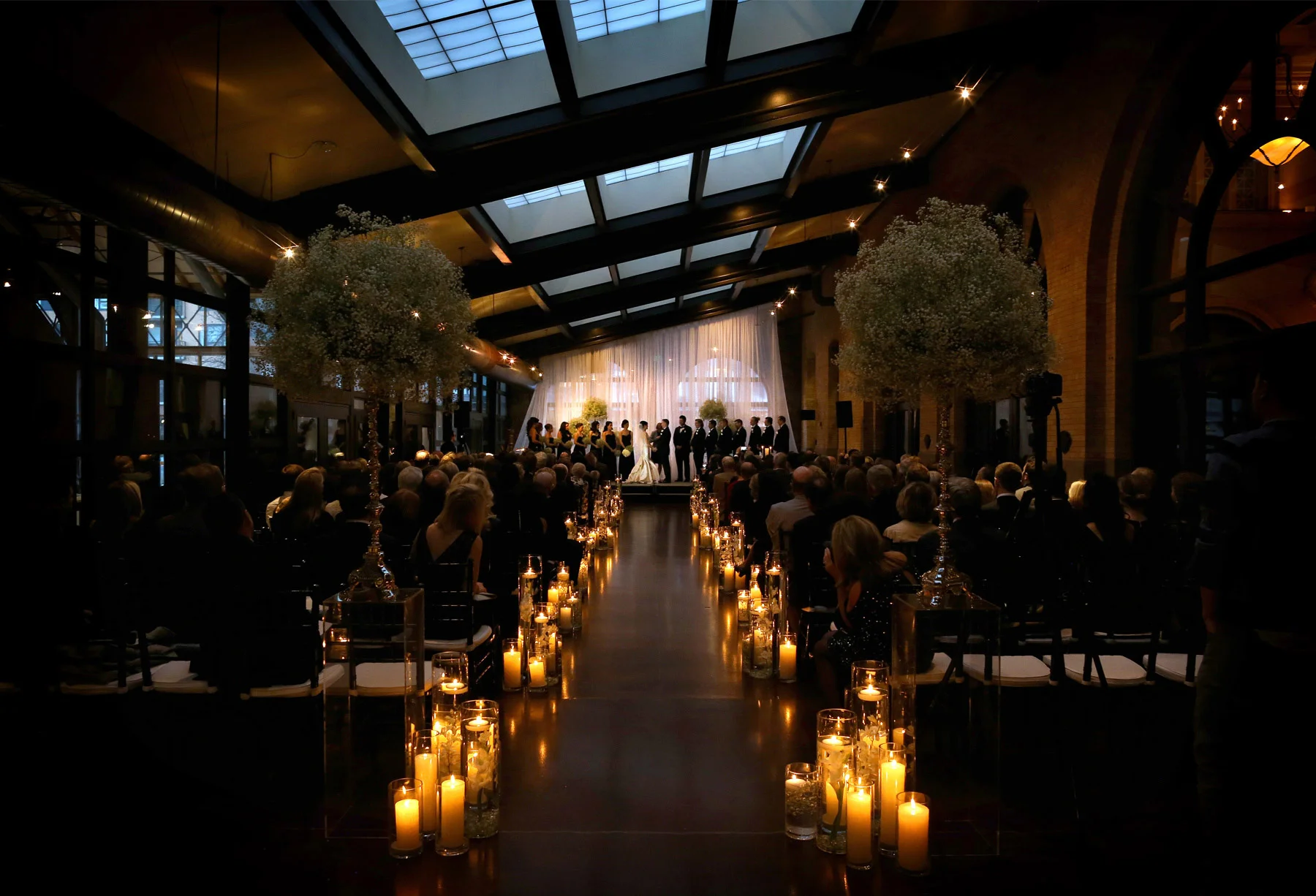 09-Minneapolis-Minnesota-Wedding-Photography-by-Vick-Photography-Downtown-The-Depot-Historic-Venue-Ceremony-Candles-Romantic-Kimberly-and-Robert.jpg