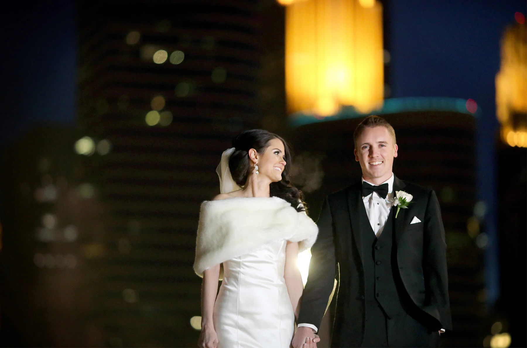12-Minneapolis-Minnesota-Wedding-Photography-by-Vick-Photography-Downtown-Skyline-Winter-Night-Photography-Kimberly-and-Robert.jpg