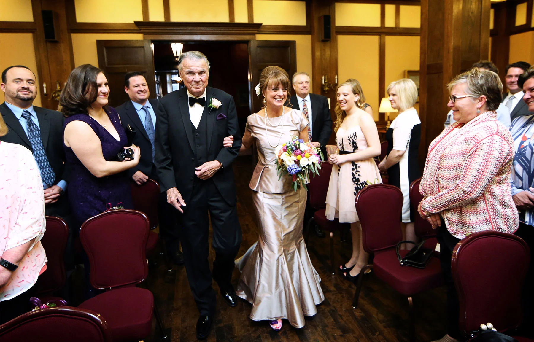 06-Minneapolis-Minnesota-Wedding-Photography-by-Vick-Photography-Downtown-The-Minneapolis-Club-Mansion-Ceremony-Tonia-and-Paul.jpg