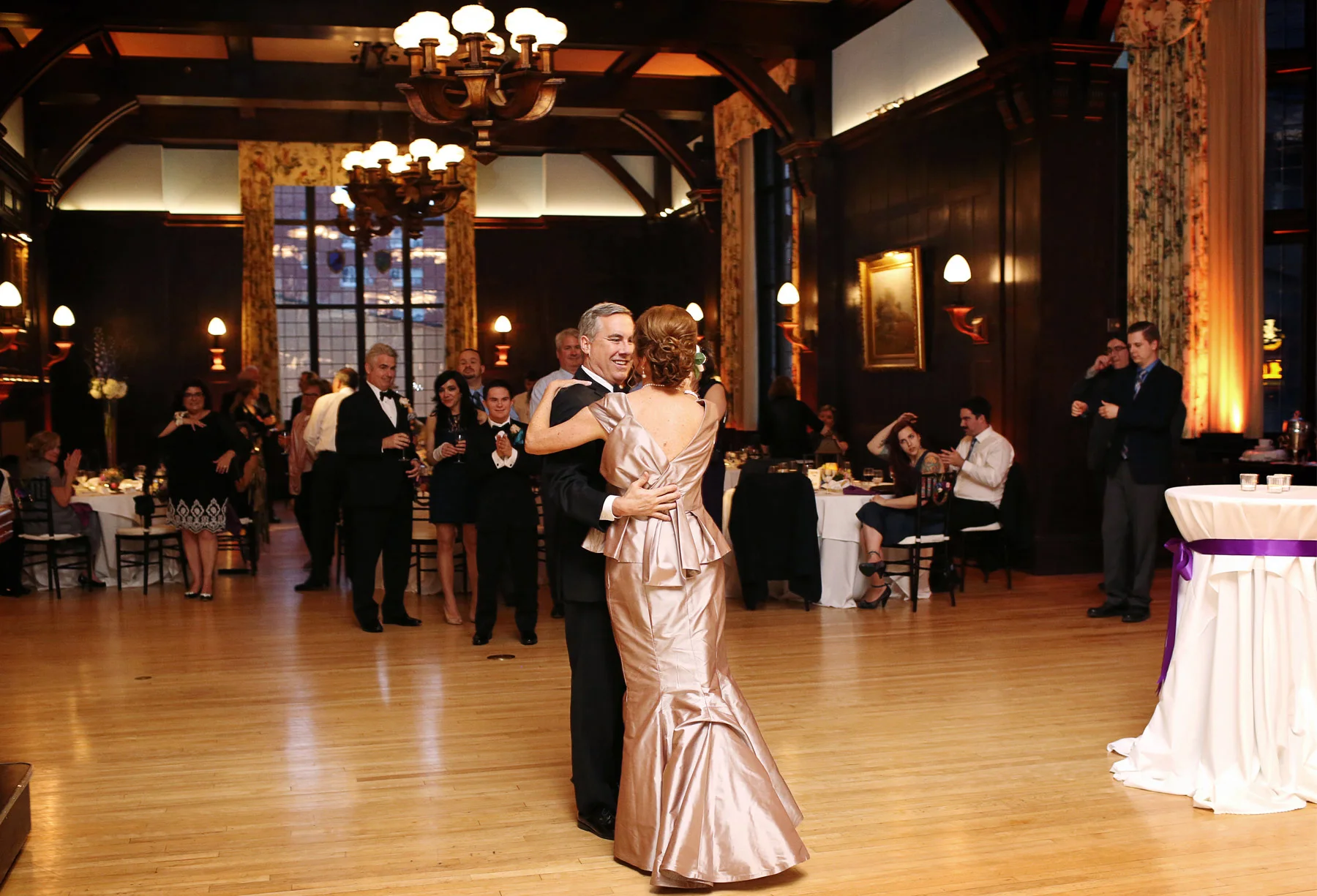 13-Minneapolis-Minnesota-Wedding-Photography-by-Vick-Photography-Downtown-The-Minneapolis-Club-Mansion-Reception-First-Dance-Tonia-and-Paul.jpg