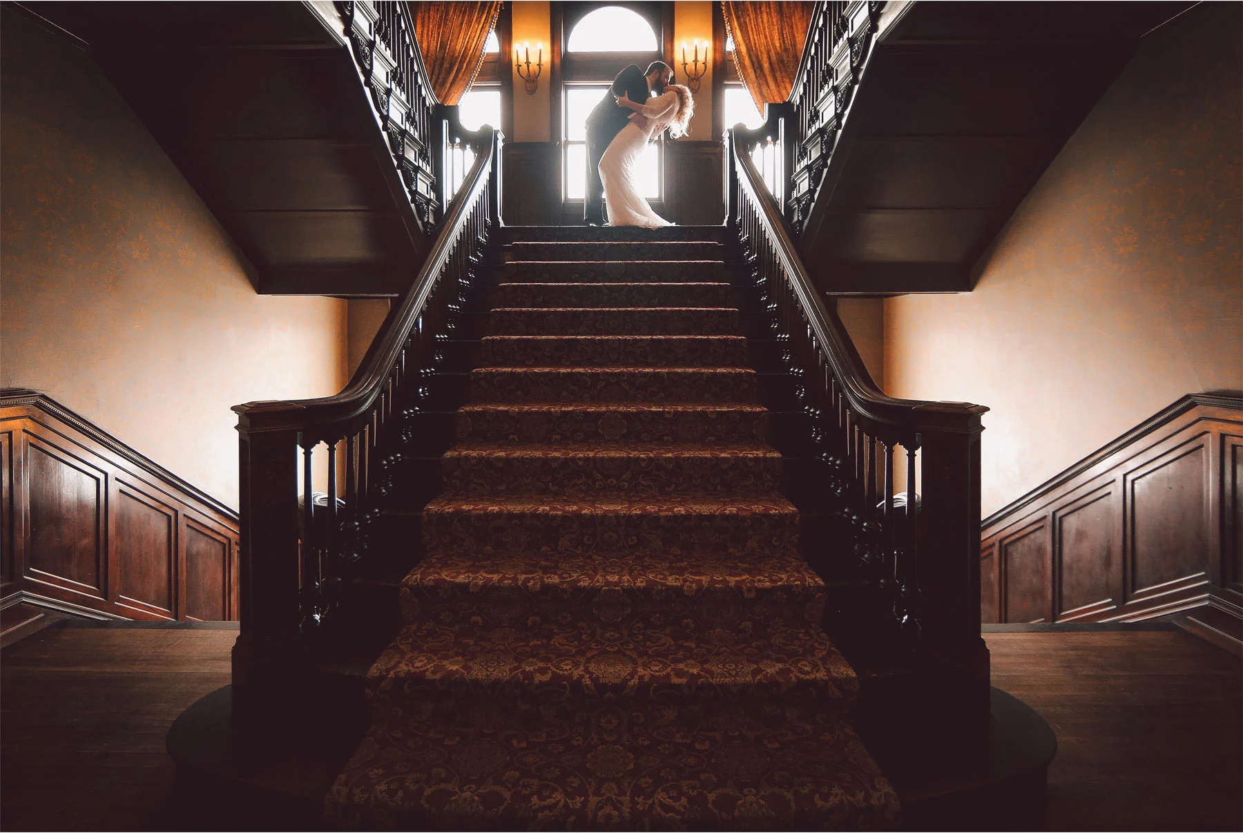 08-Minneapolis-Wedding-Photography-by-Vick-Photography-Mansion-Shayla-and-Kyle.jpg