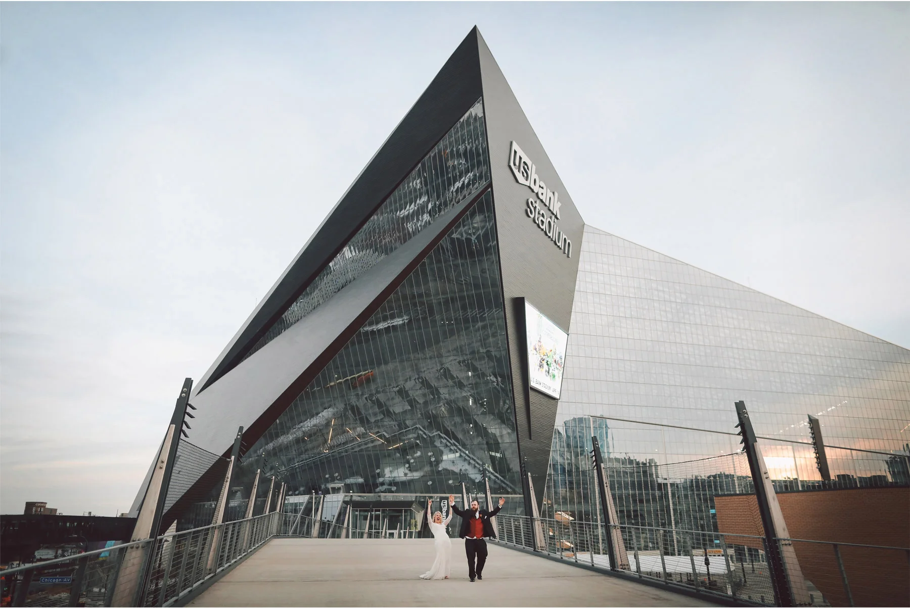 16-Minneapolis-Wedding-Photography-by-Vick-Photography-US-Bank-Stadium-Football-Vikings-Winter-Wedding-Shayla-and-Kyle.jpg