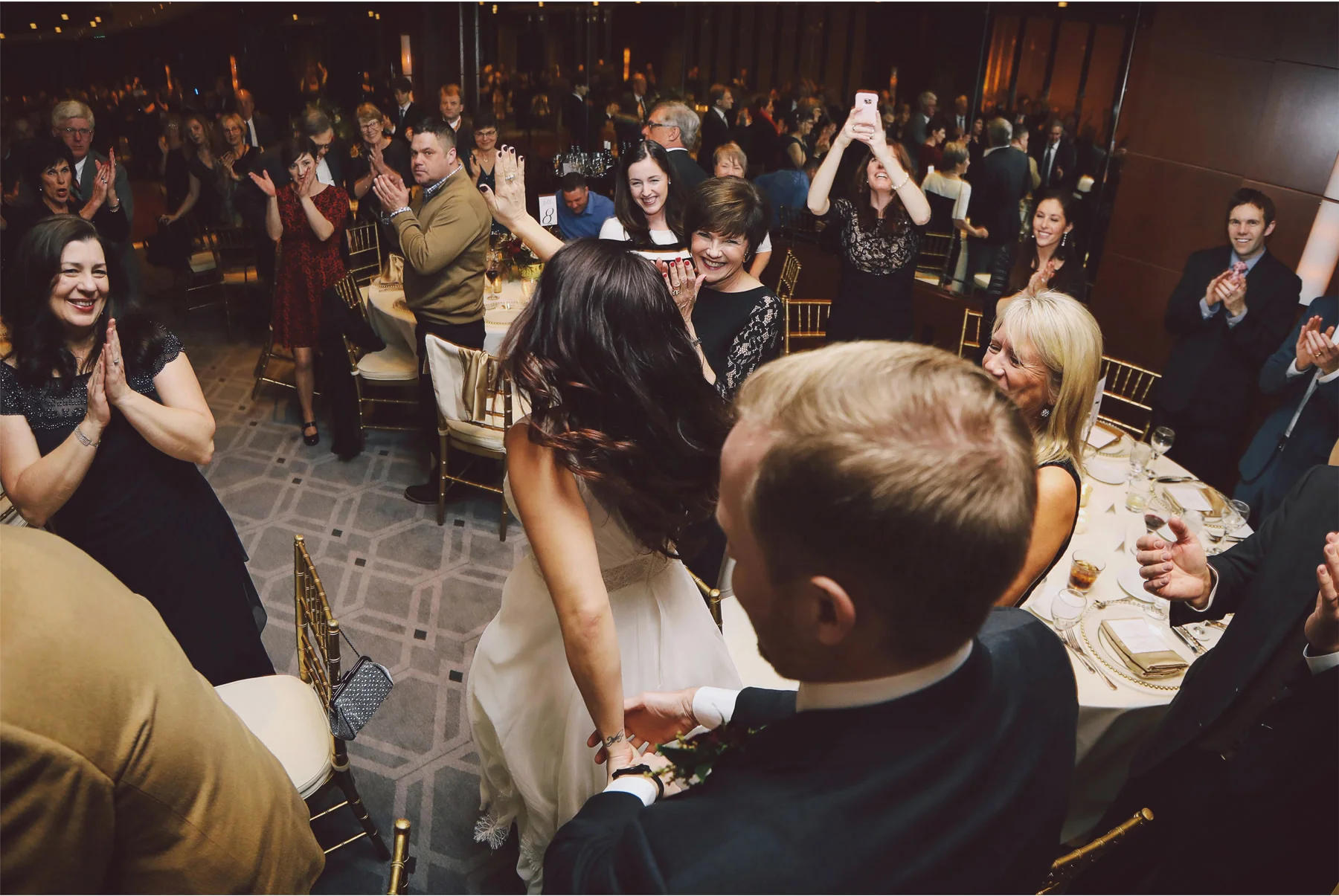 14-Minneapolis-Wedding-Photography-by-Vick-Photography-Windows-on-Minnesota-Reception-Laura-and-Michael.jpg