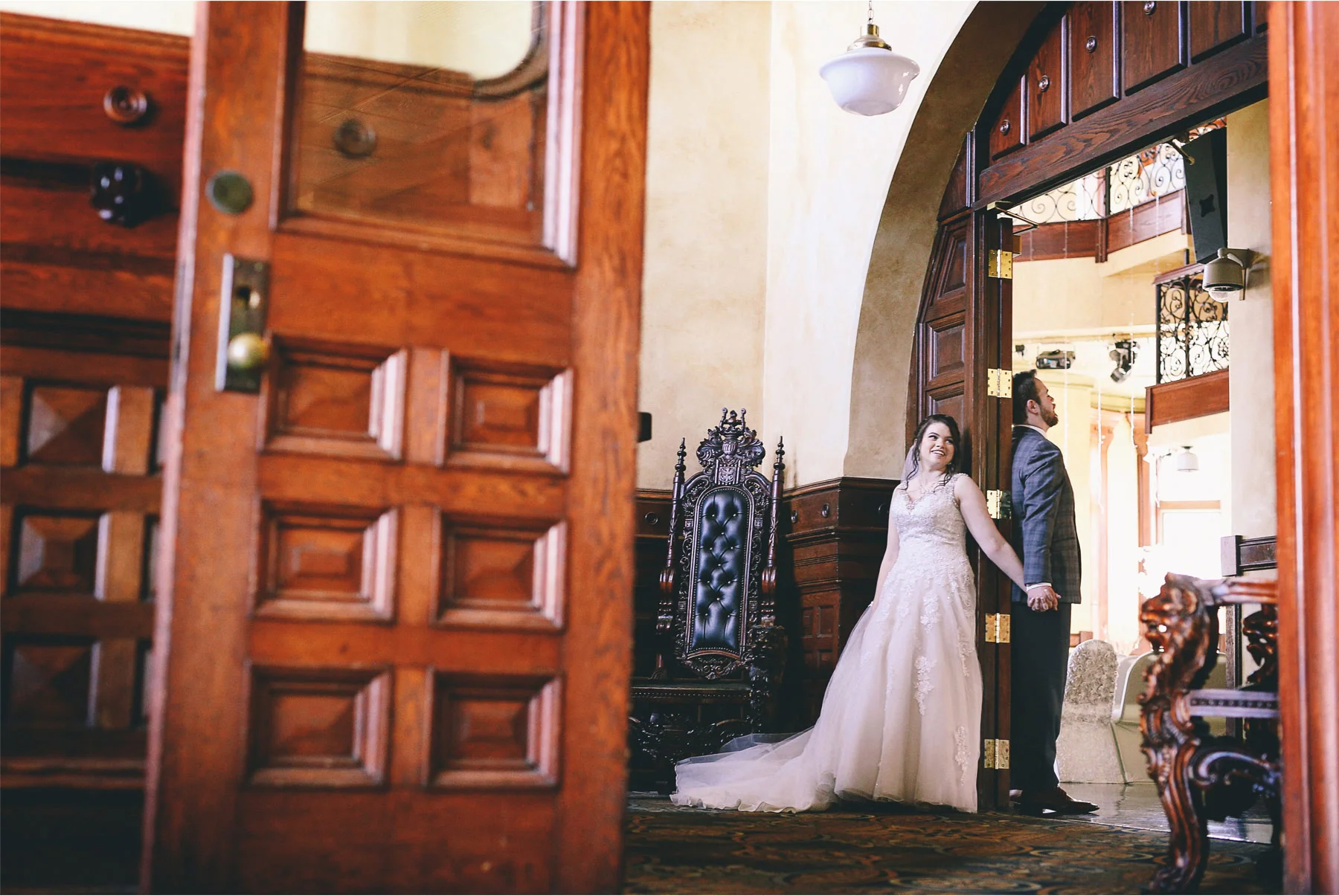 04-Minneapolis-Wedding-Photography-by-Vick-Photography-Historic-Concord-Exchange-First-Look-Rachael-and-Benjamin.jpg
