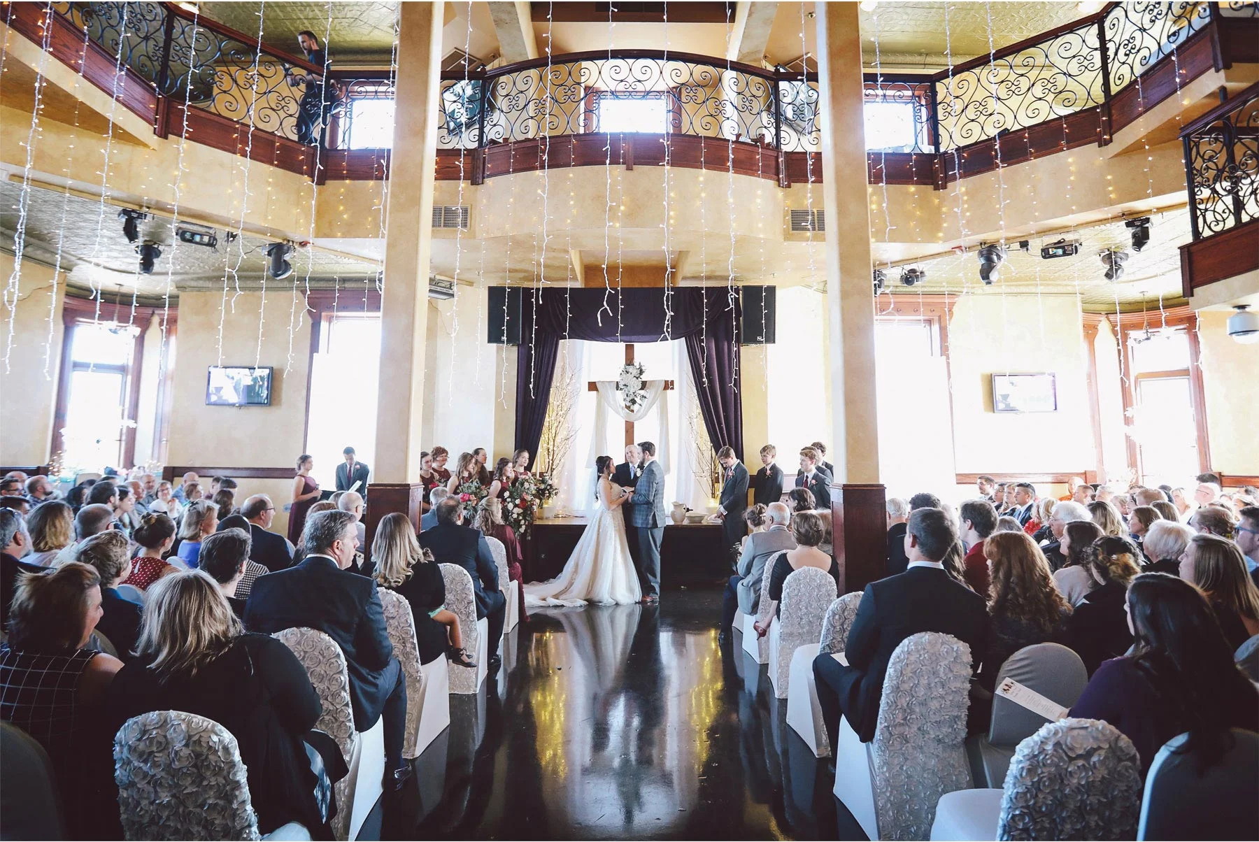13-Minneapolis-Wedding-Photography-by-Vick-Photography-Historic-Concord-Exchange-Ceremony-Rachael-and-Benjamin.jpg