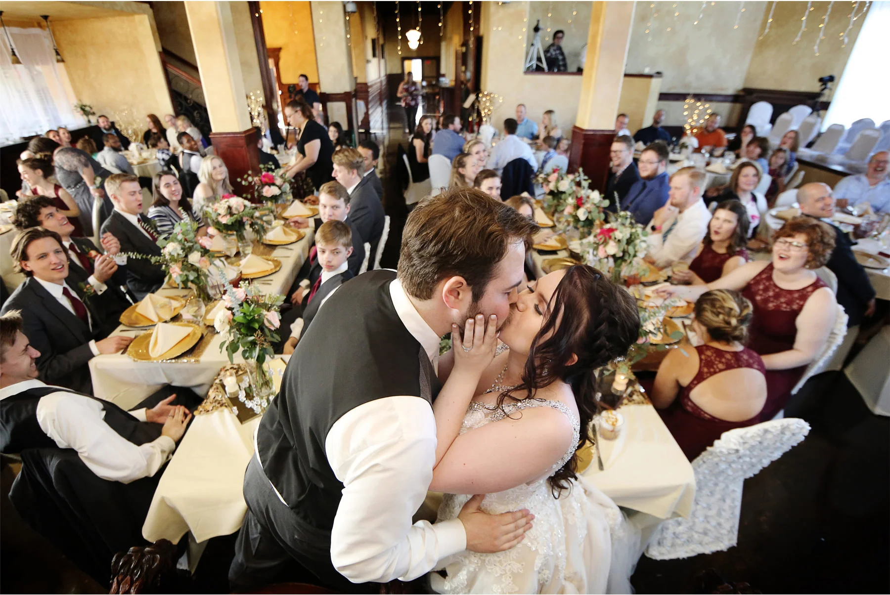 17-Minneapolis-Wedding-Photography-by-Vick-Photography-Historic-Concord-Exchange-Reception-Rachael-and-Benjamin.jpg