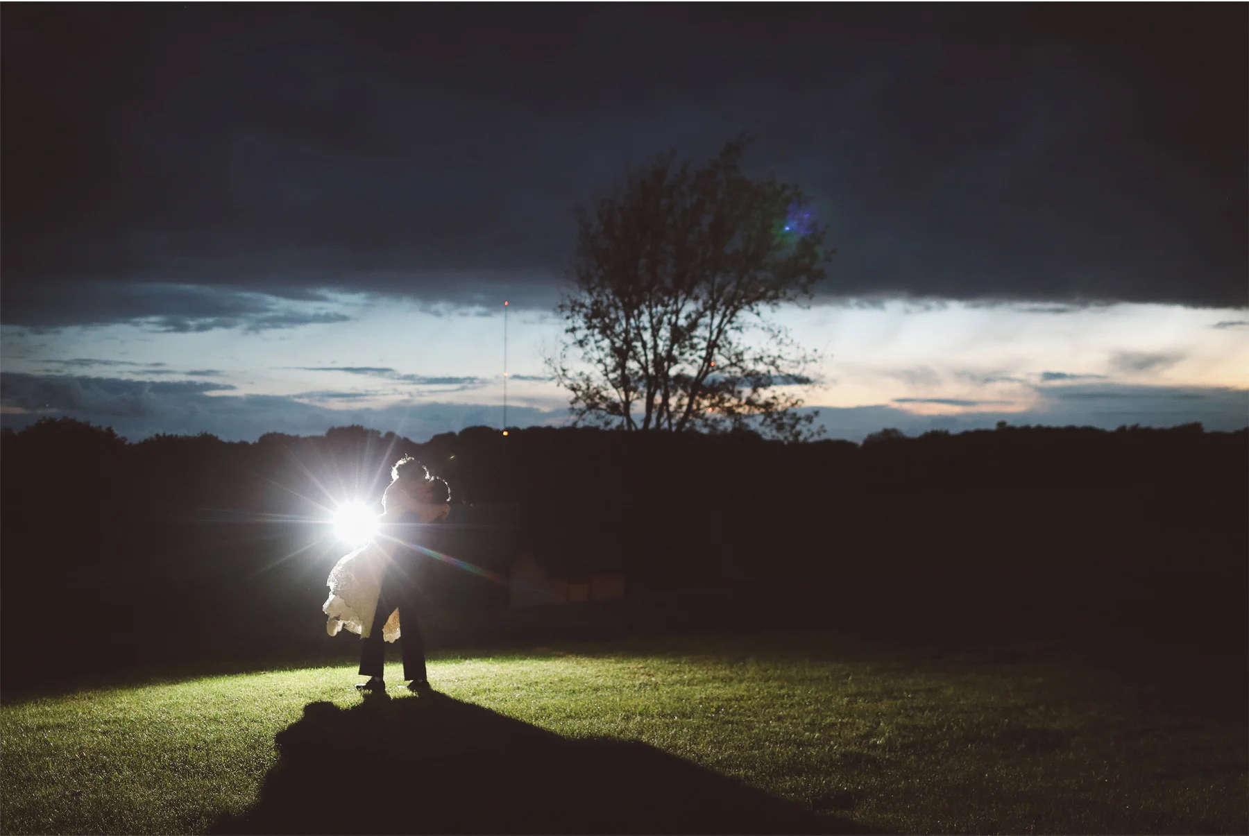 15-River-Falls-Wisconsin-Wedding-Photography-by-Vick-Photography-Kilkarney-Hills-Golf-Course-Night-Photography-Britty-and-Tyler.jpg