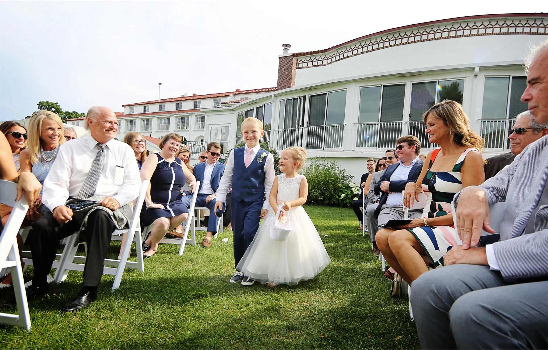 08-Minneapolis-Minnesota-Wedding-Photography-by-Vick-Photography-Lafayette-Club-Outdoor-Ceremony-Flower-Girl-Ring-Maggie-and-Nicholas.jpg