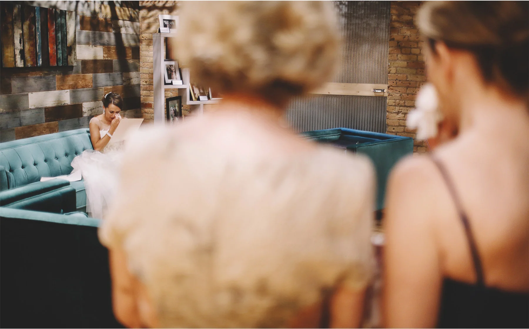 02-Minneapolis-Minnesota-Wedding-Photography-by-Vick-Photography-The-View-Minneapolis-Event-Center-Tears-and-Ernie.jpg