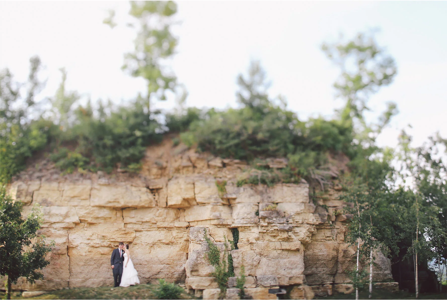 13-Red-Wing-Minnesota-Wedding-Photography-by-Vick-Photography-Round-Barn-Farm-Great-View-Bluffs-Nikki-and-Will.jpg