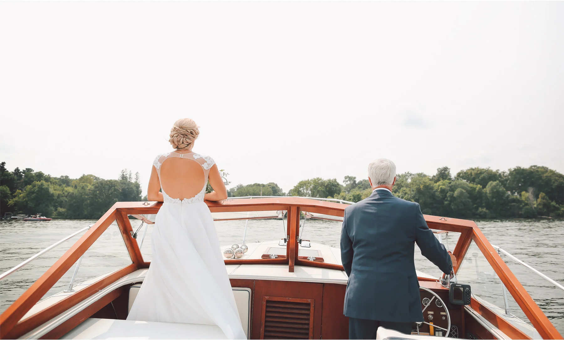 04-Minnetonka-Minnesota-Wedding-Photography-by-Vick-Photography-Boat-Lake-Minnetonka-First-Father-of-the-Bride-Jennifer-and-Adam.jpg